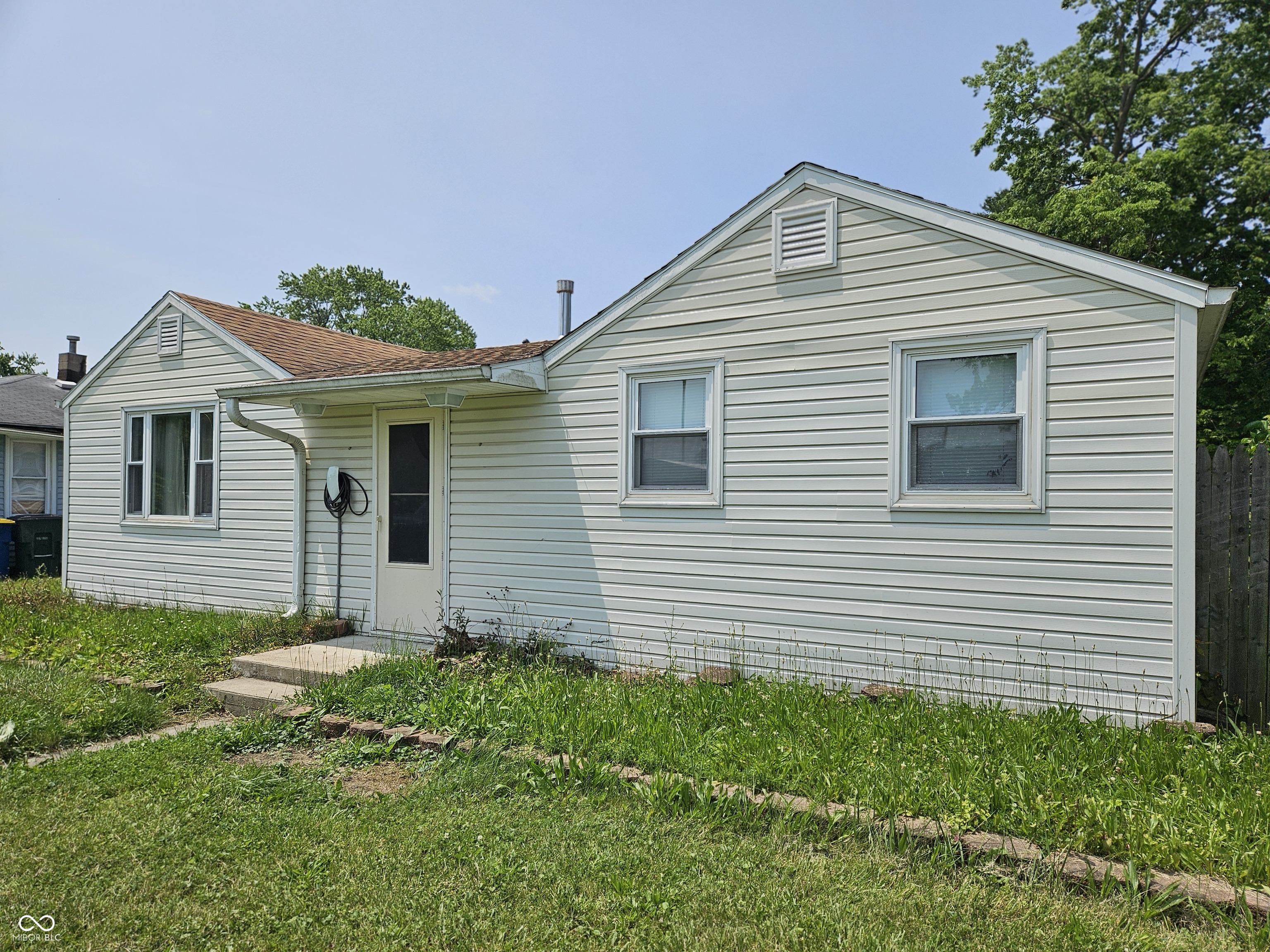 1601 S Biltmore Avenue
