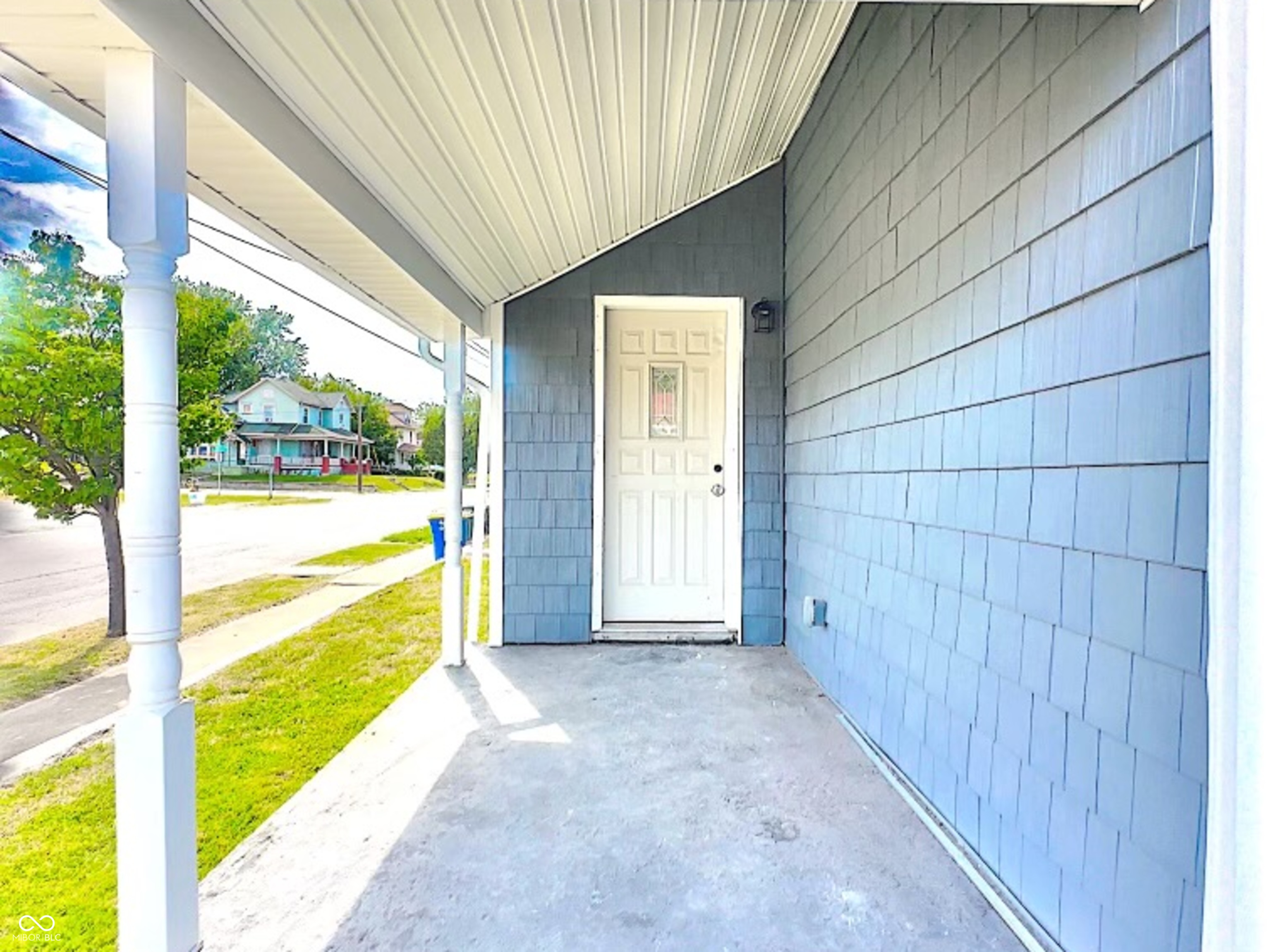 1011 S Elm Street