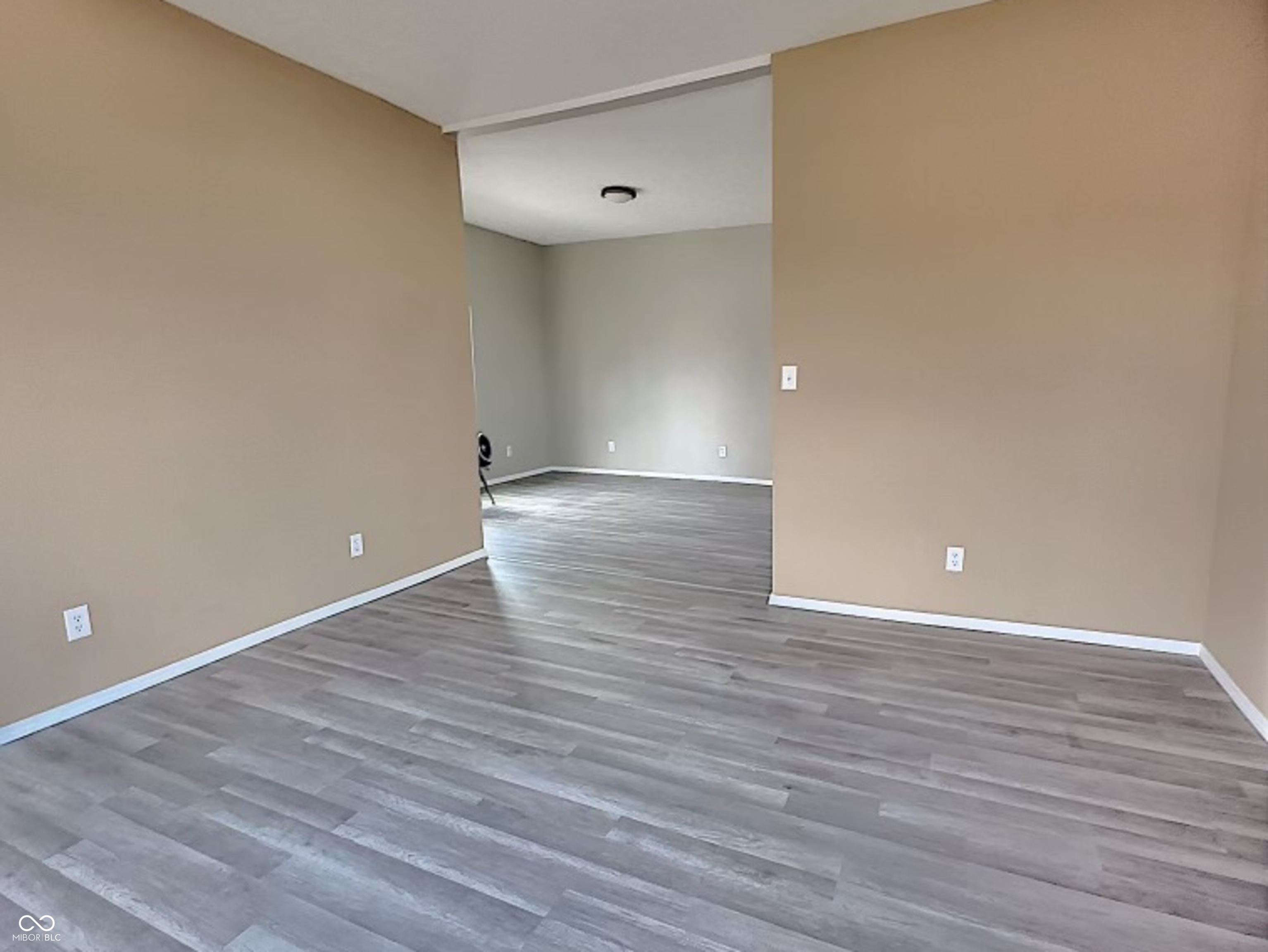 1011 S Elm Street