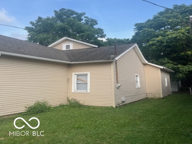 1157 W Kilgore Avenue