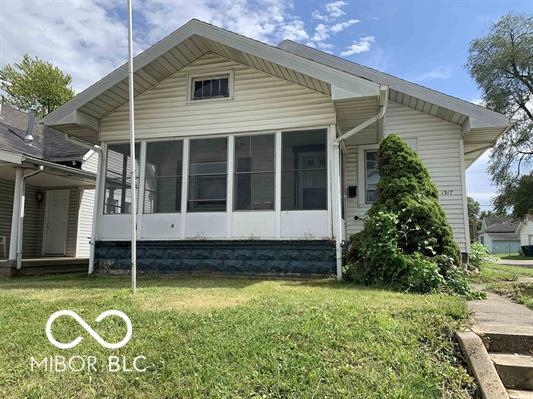 1317 W Memorial Drive