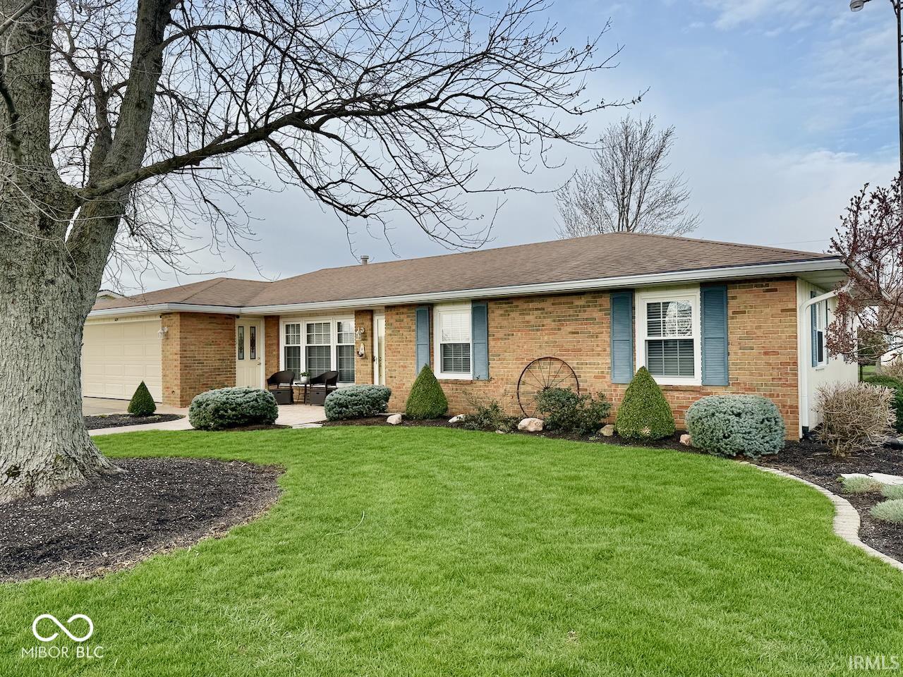 605 N County Road 800 E