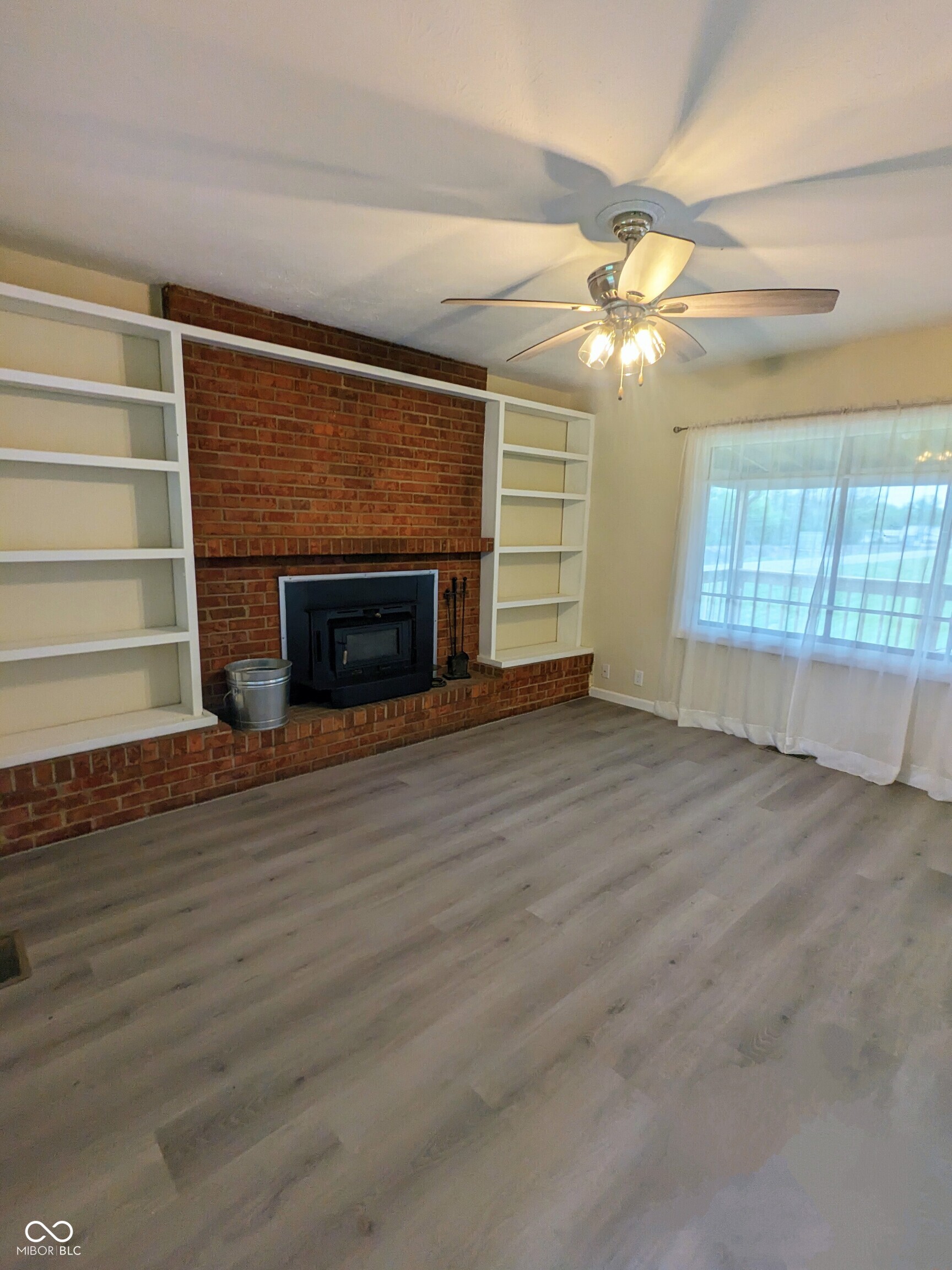 243 S Grand Avenue
