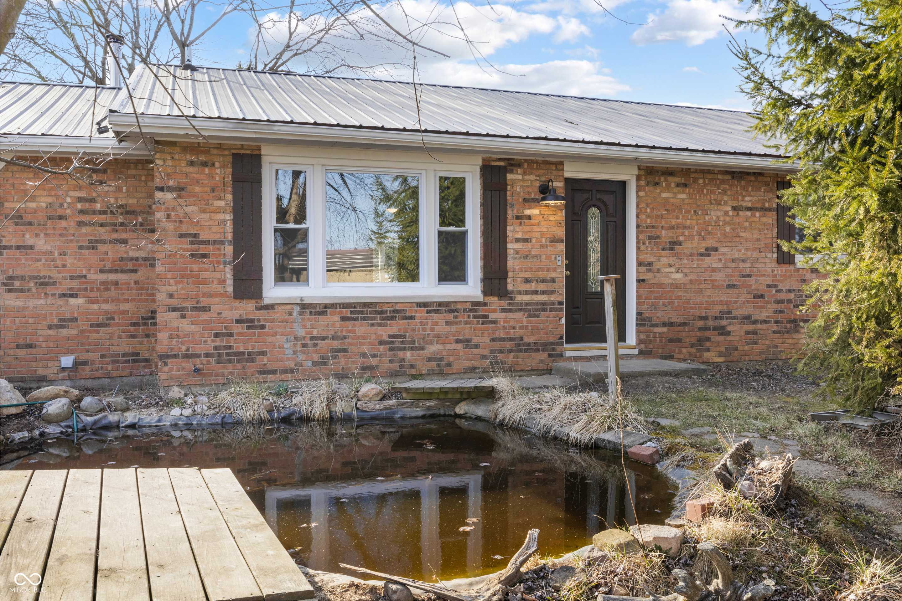 251 S Gabbard Road