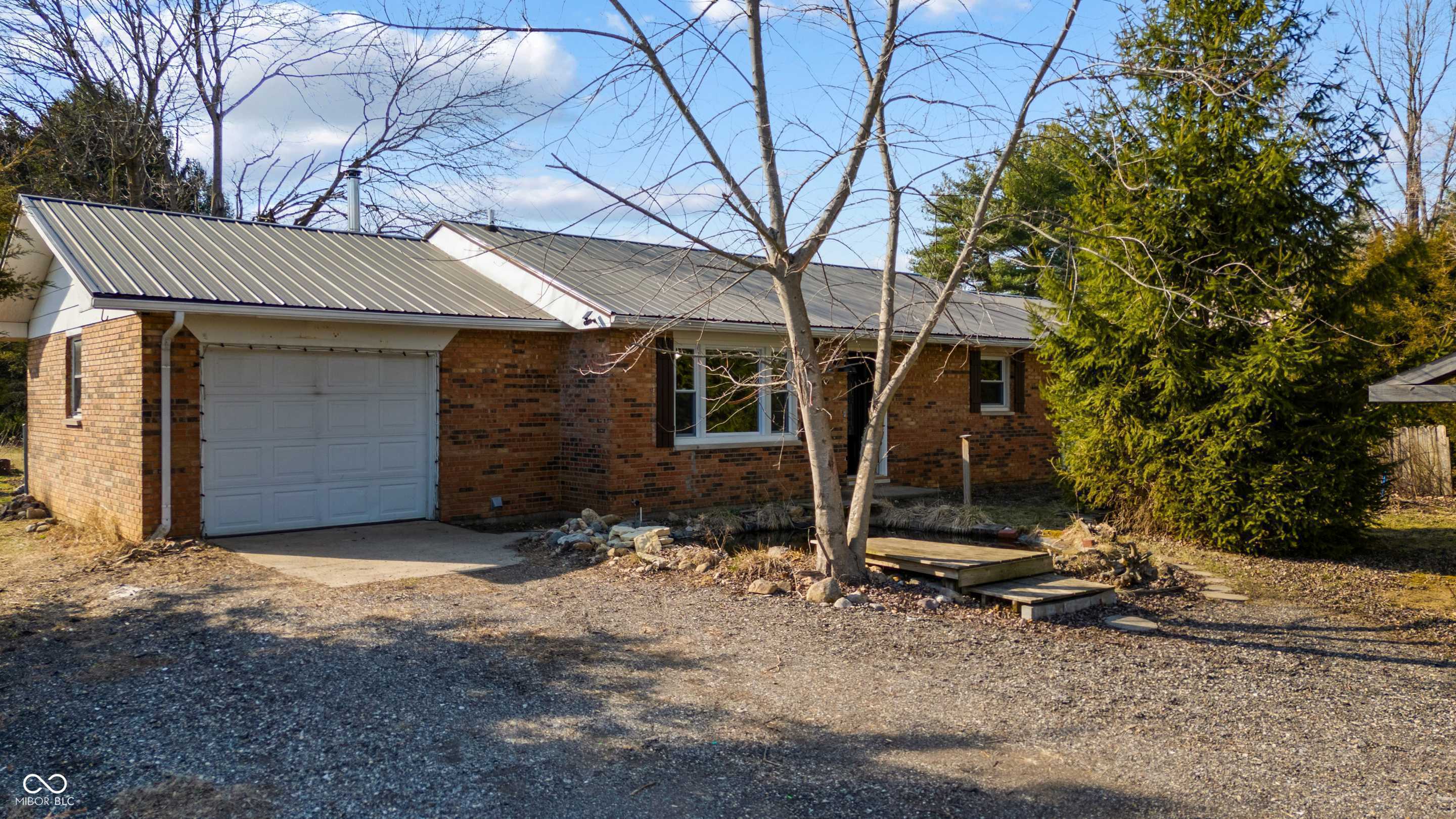 251 S Gabbard Road