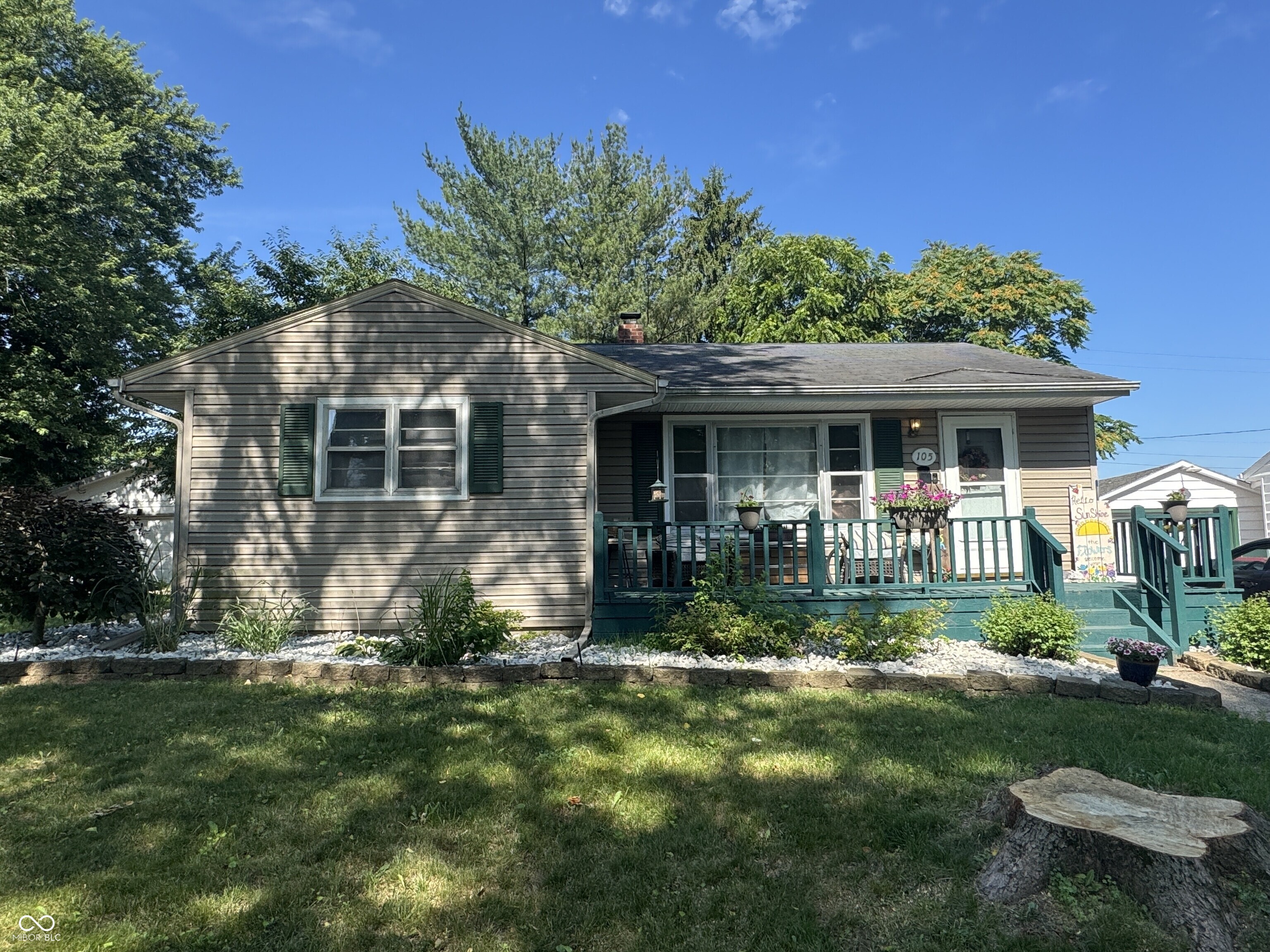 105 Sherry Lane