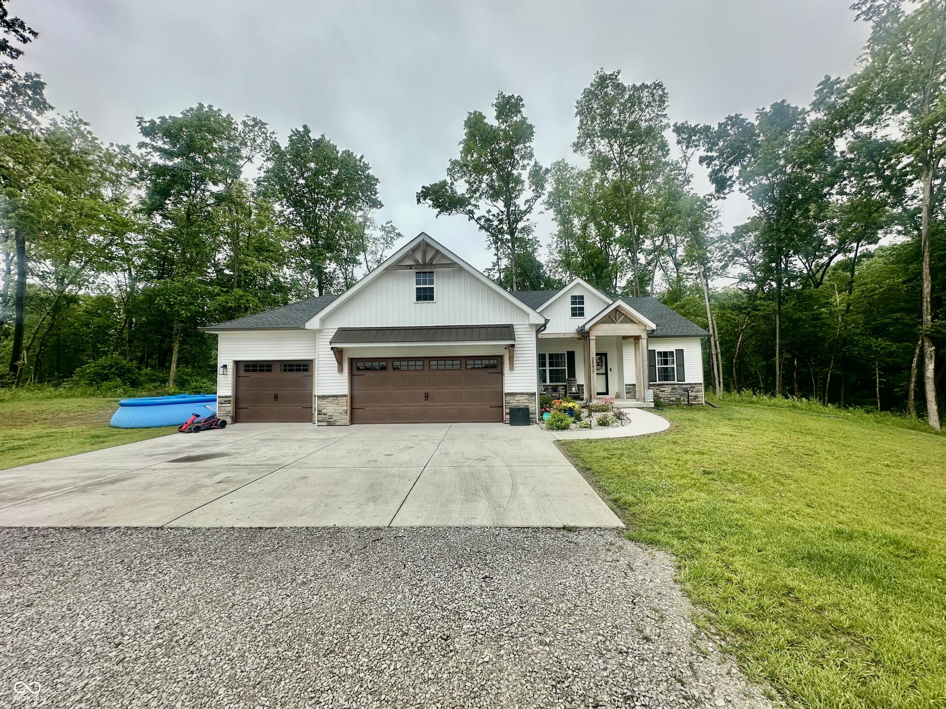 2592 W Grubb Lane