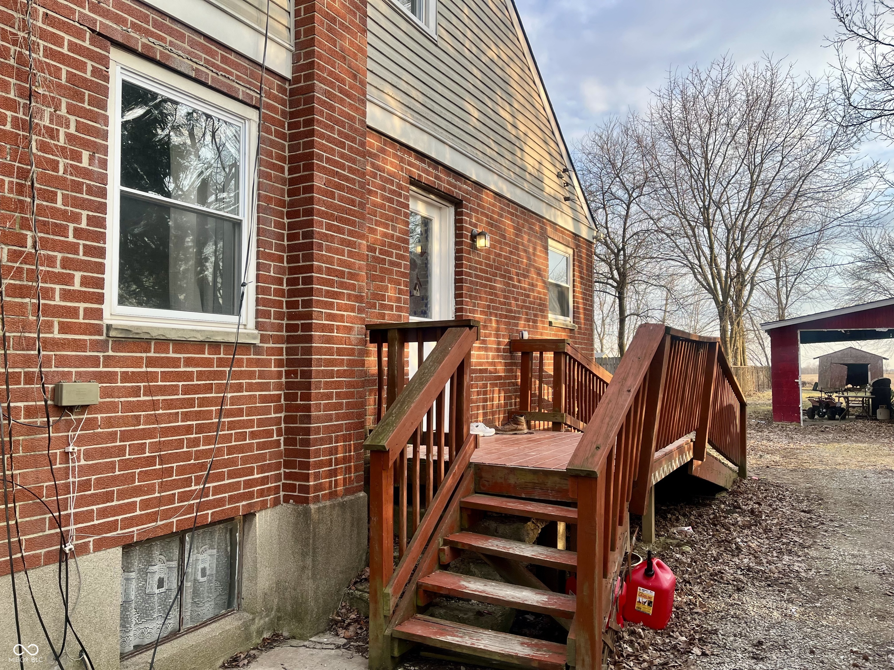 4048 State Road 252