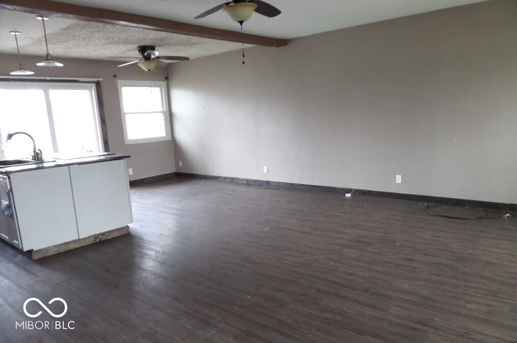 807 N Knight Circle