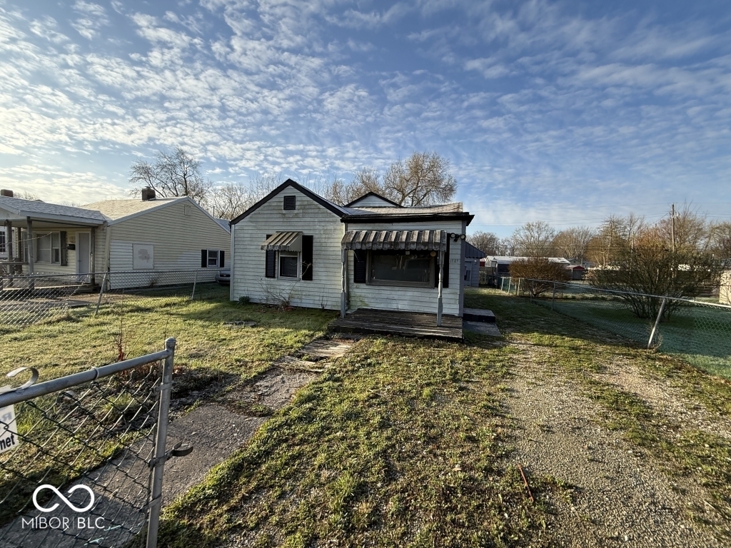 1727 W 10th Street