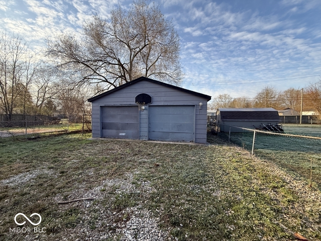 1727 W 10th Street