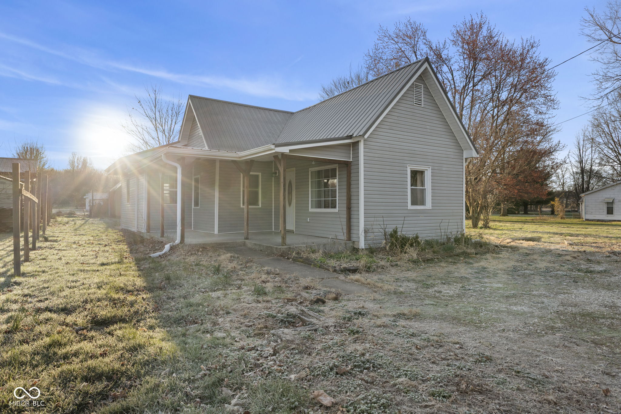 163 Oak Street