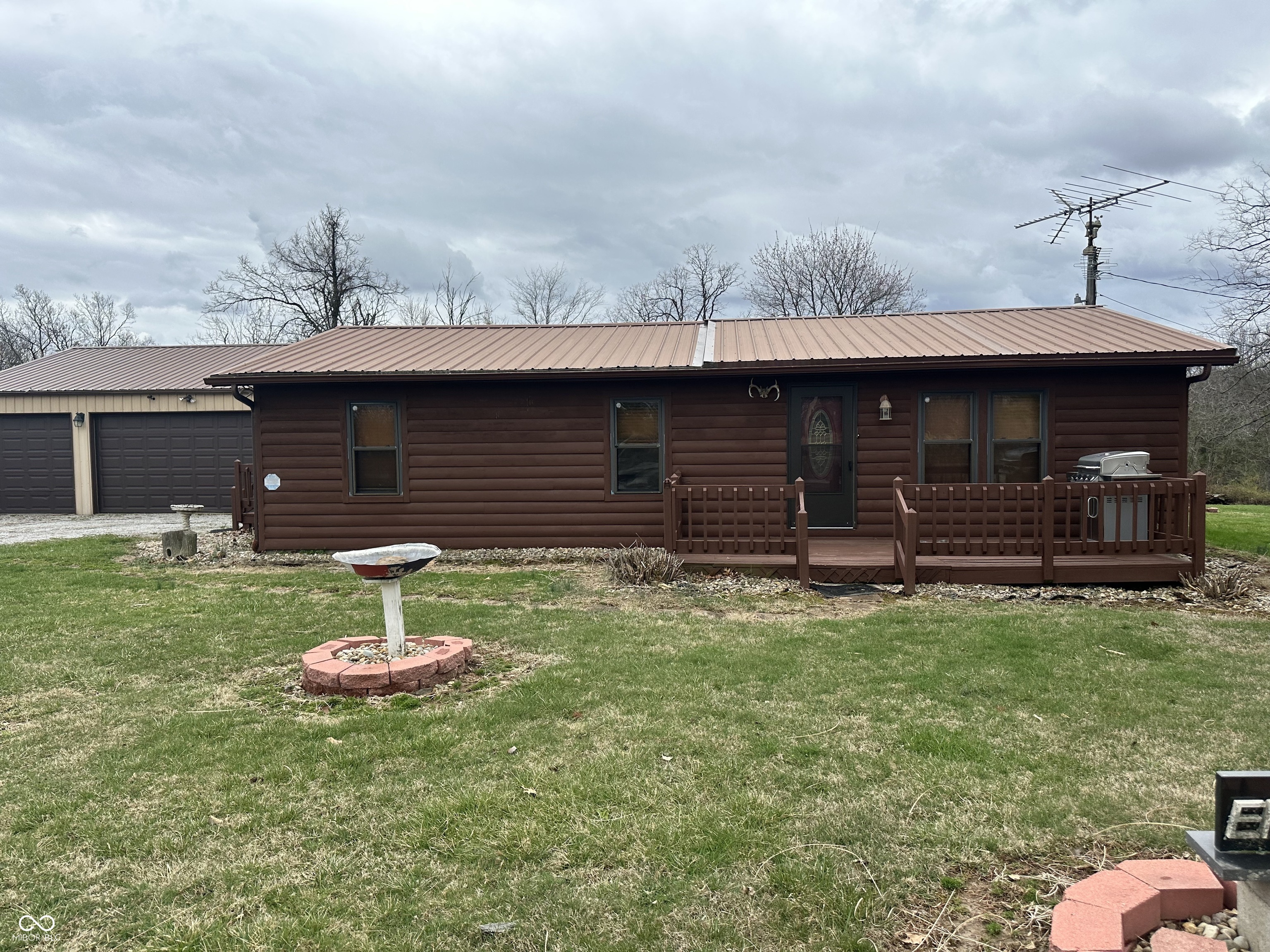 11696 E Short Road