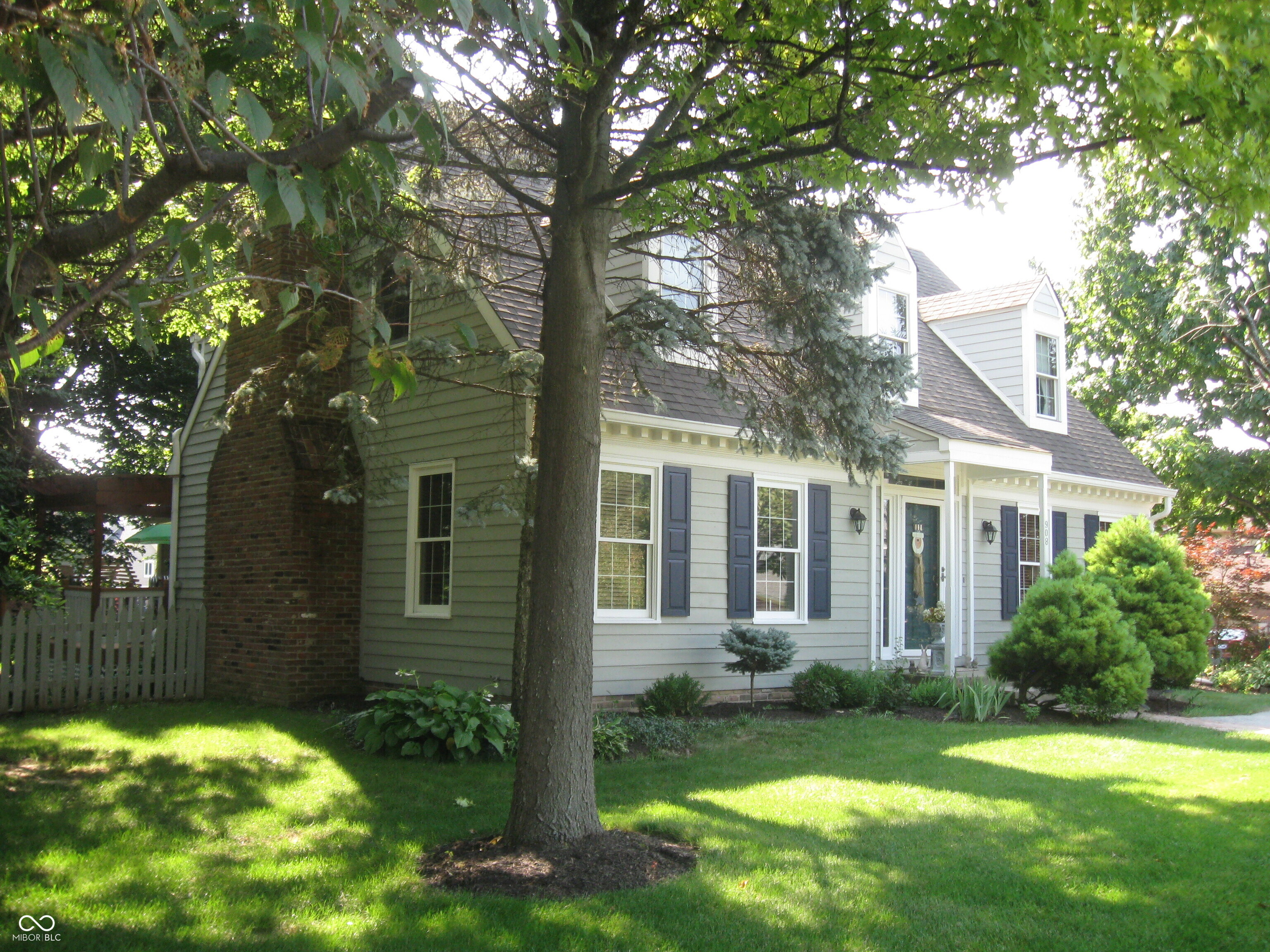 908 Queensbury Drive