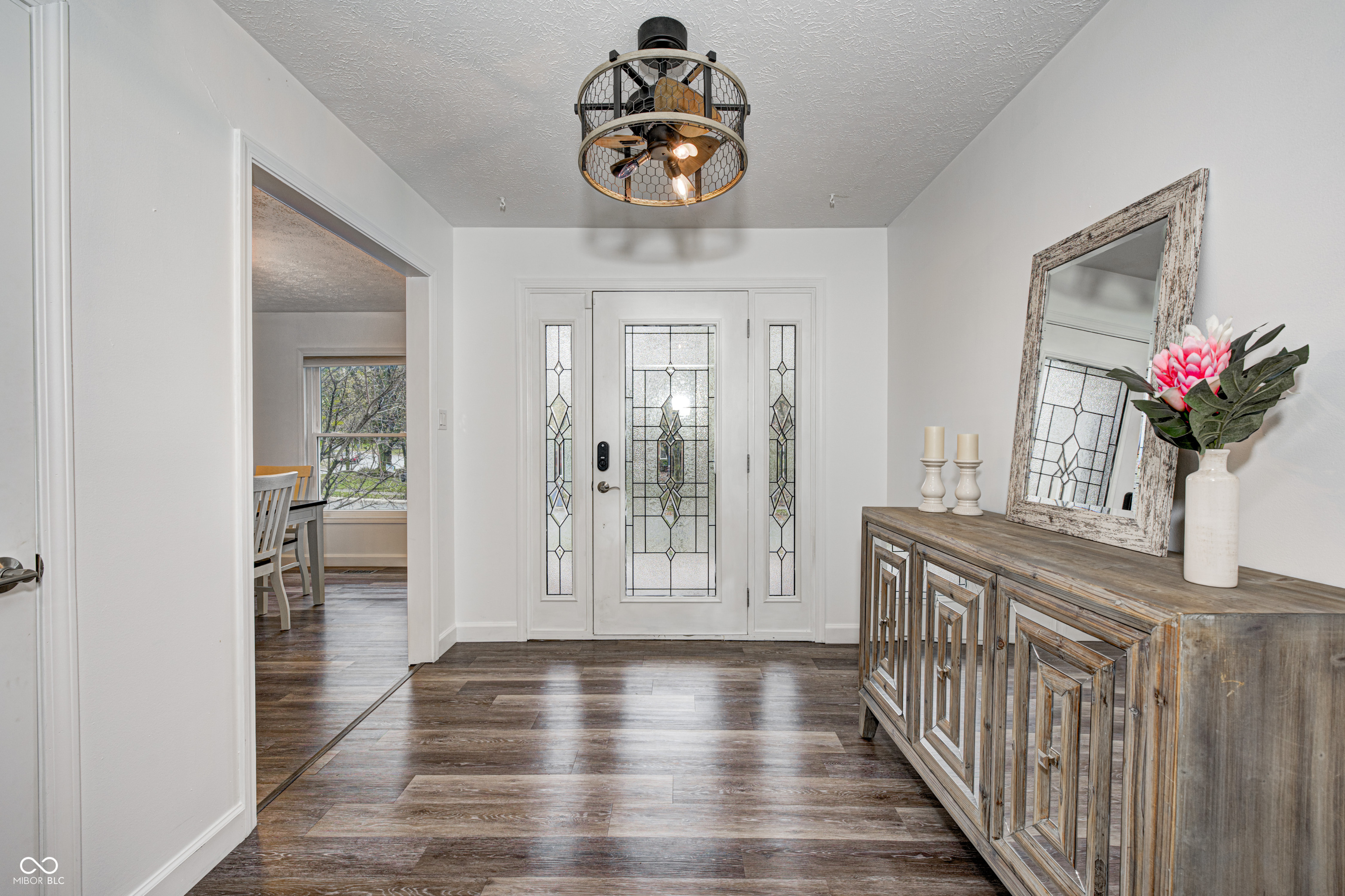 5909 Buttonwood Drive