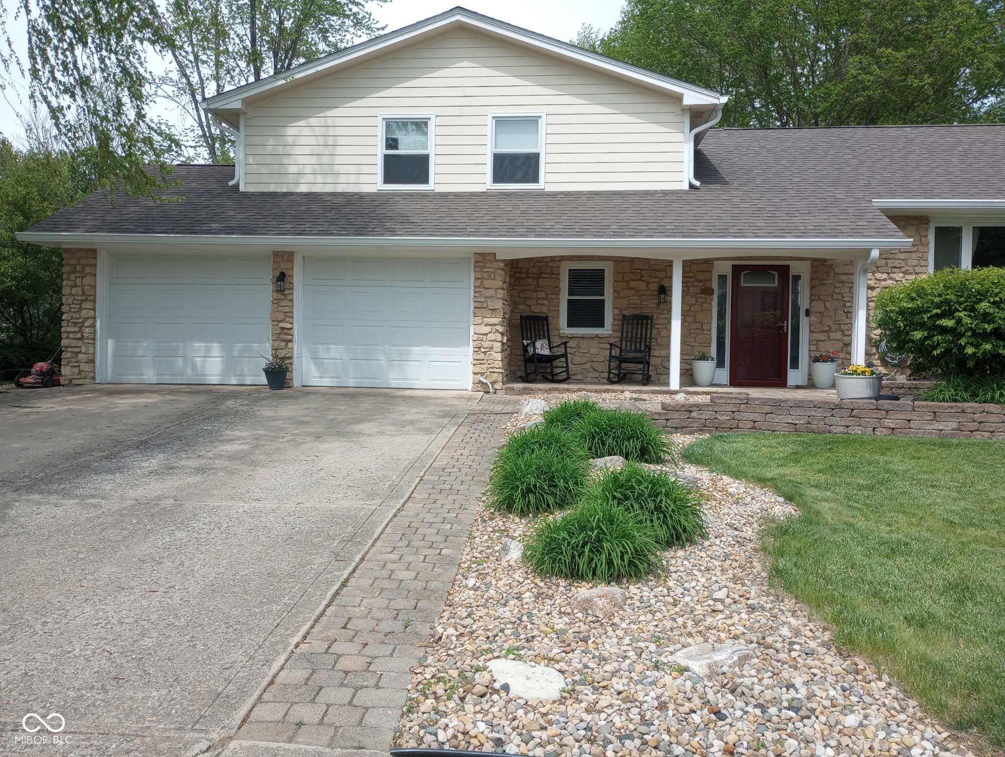 6288 Buttonwood Drive
