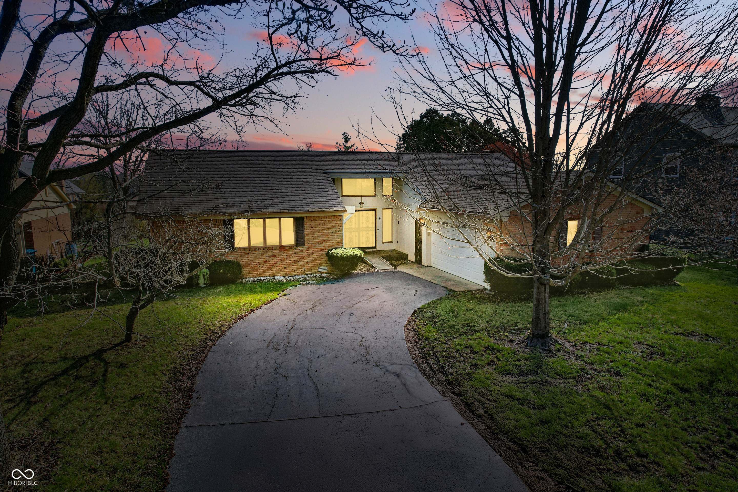 6140 Buttonwood Drive