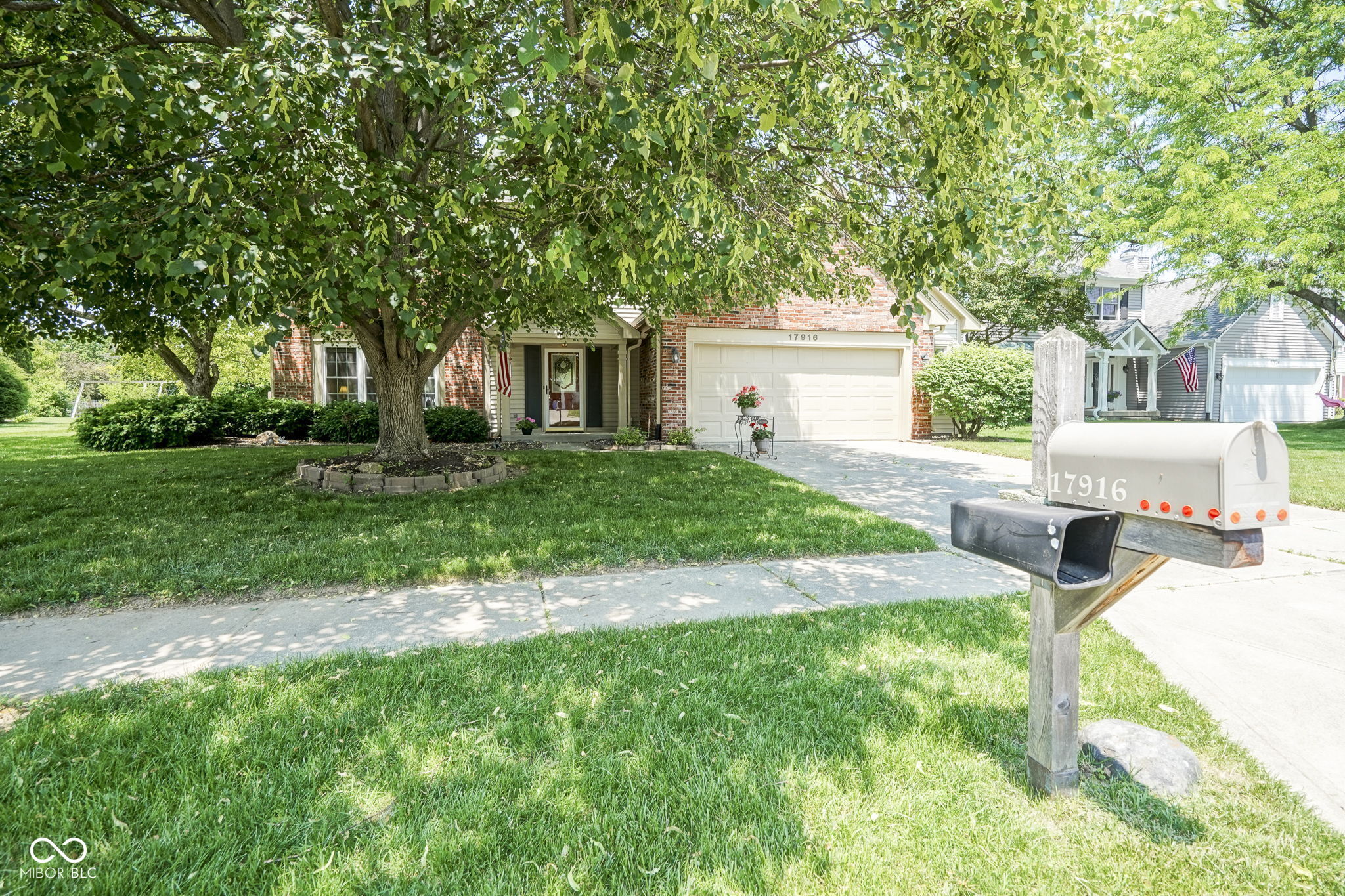 17916 Racebrook Court
