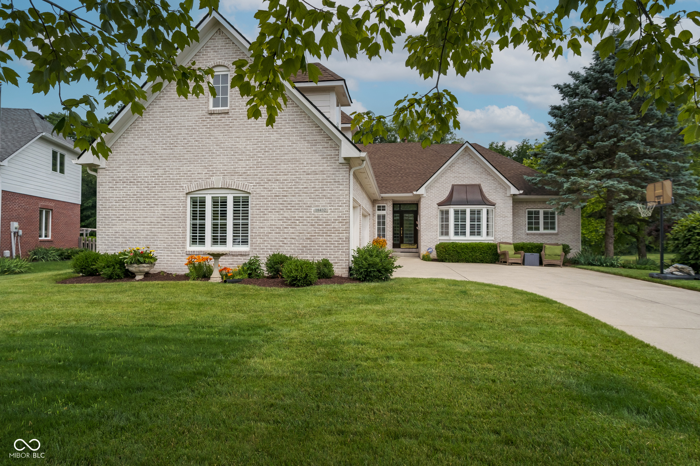 18432 Oriental Oak Court