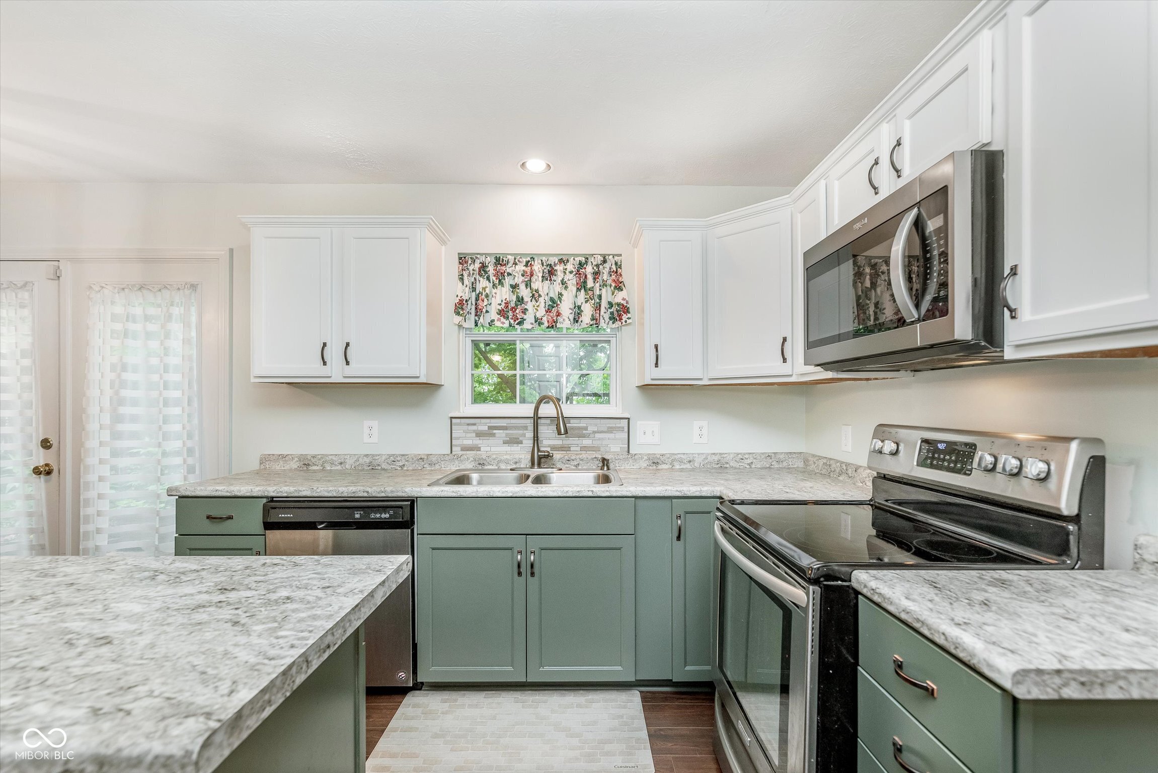 19061 Fairfield Boulevard