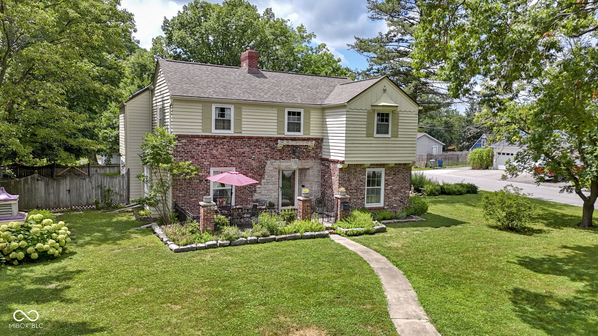 595 N 10th Street