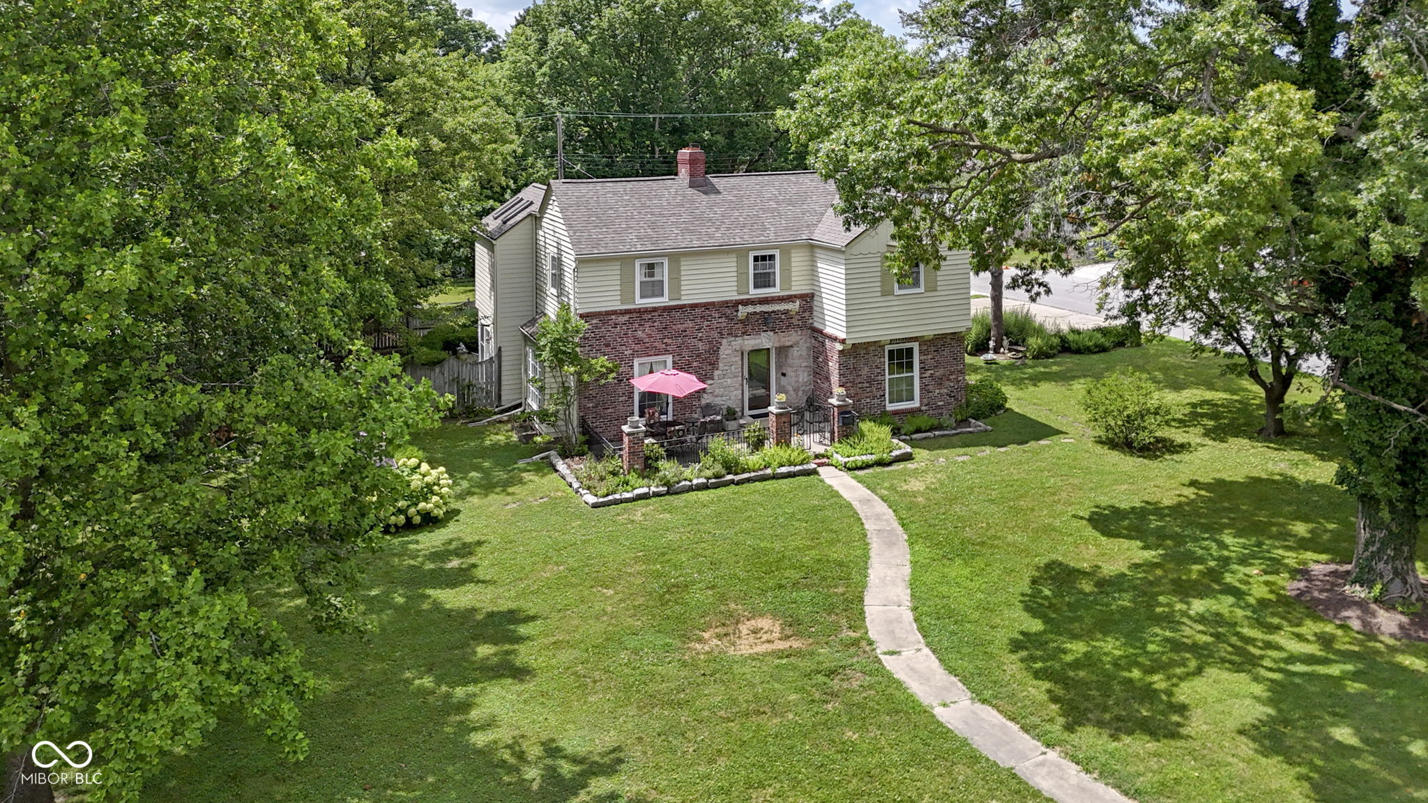 595 N 10th Street