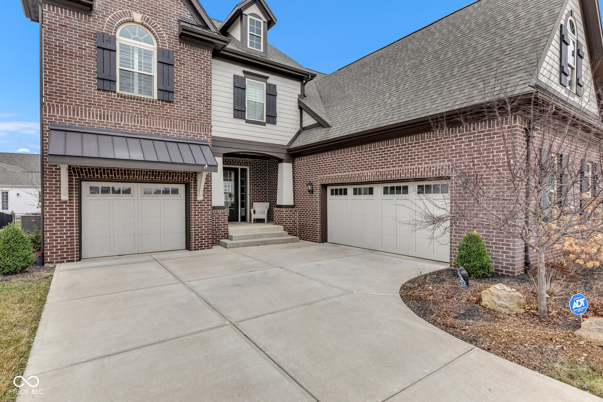 1521 Avondale Drive