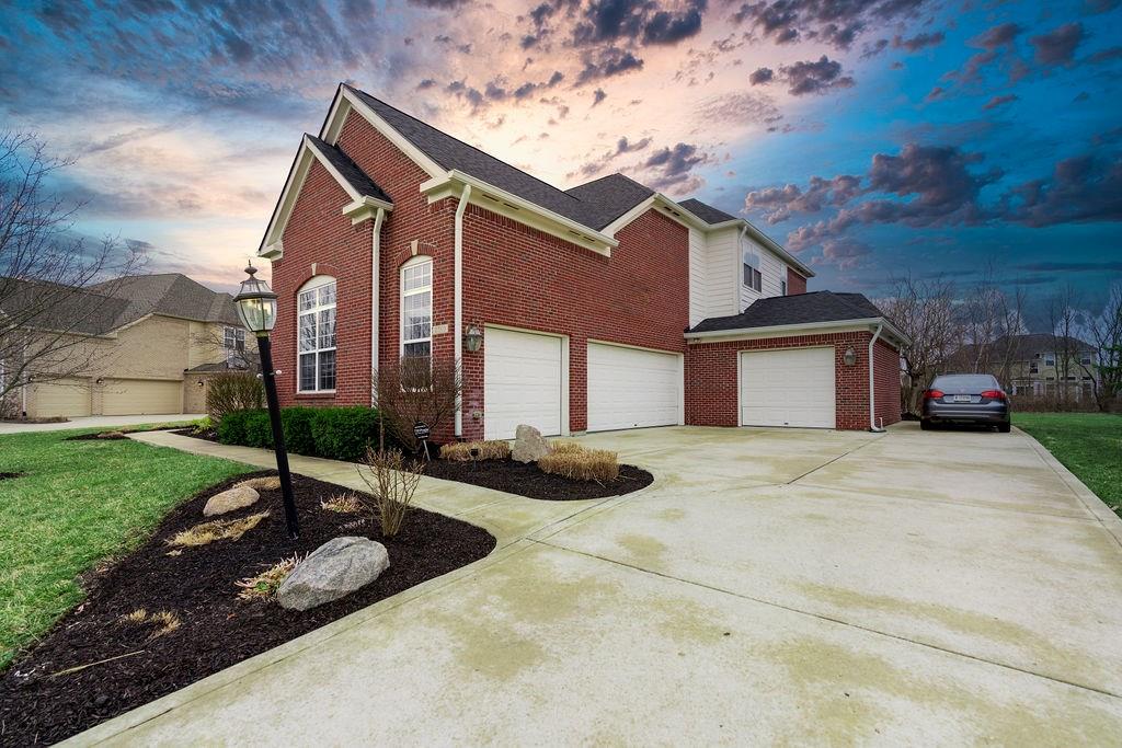 2569 Dawn Ridge Drive