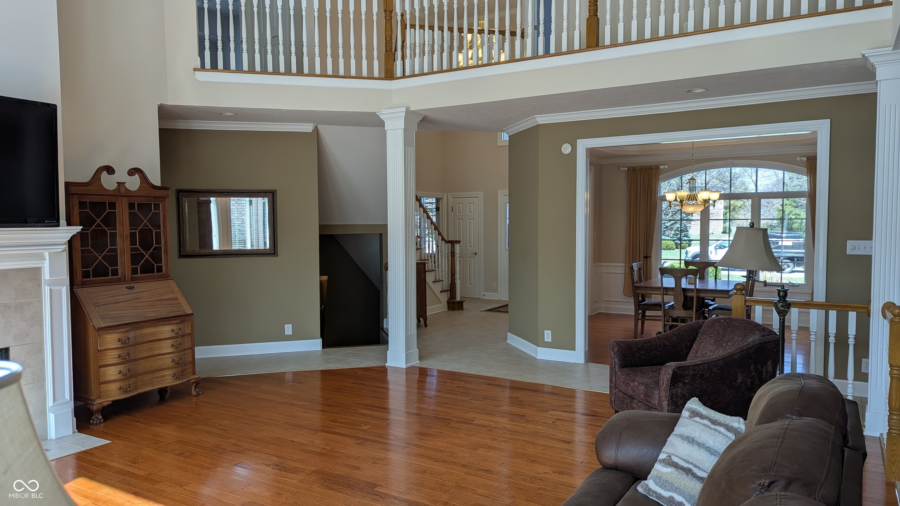 452 Twin Oaks Drive
