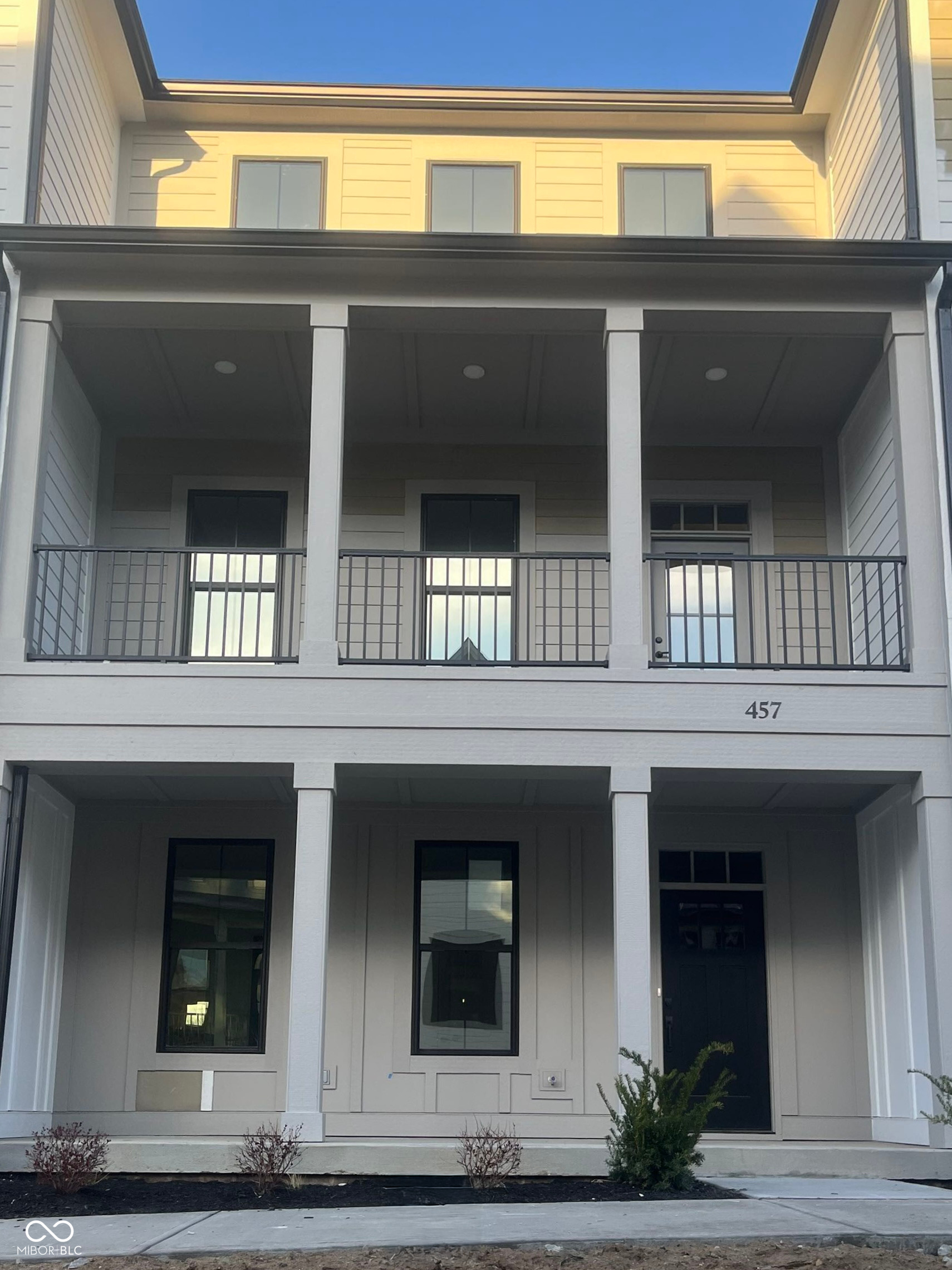 457 Mariposa Trail