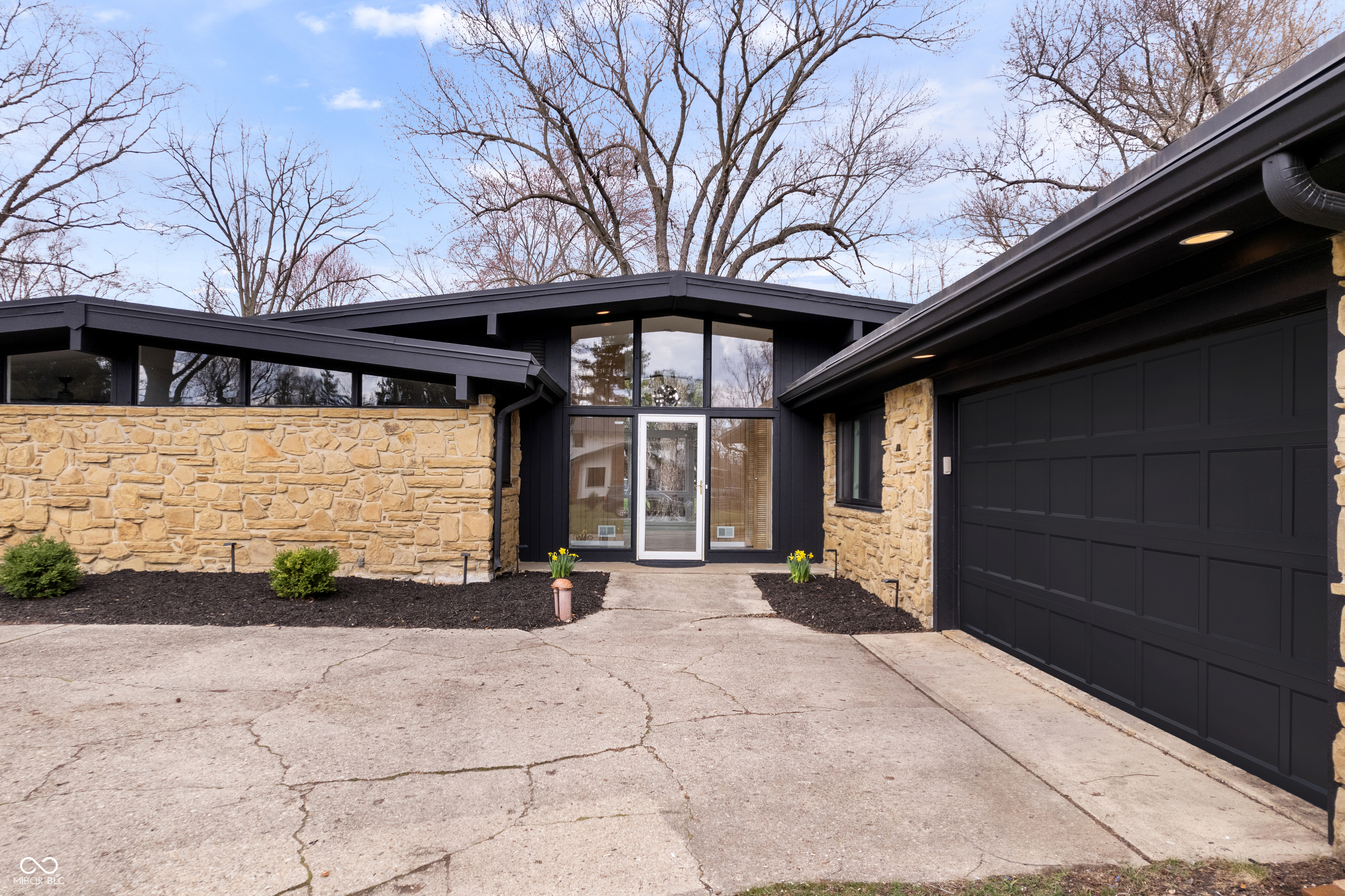 24 Thornhurst Drive