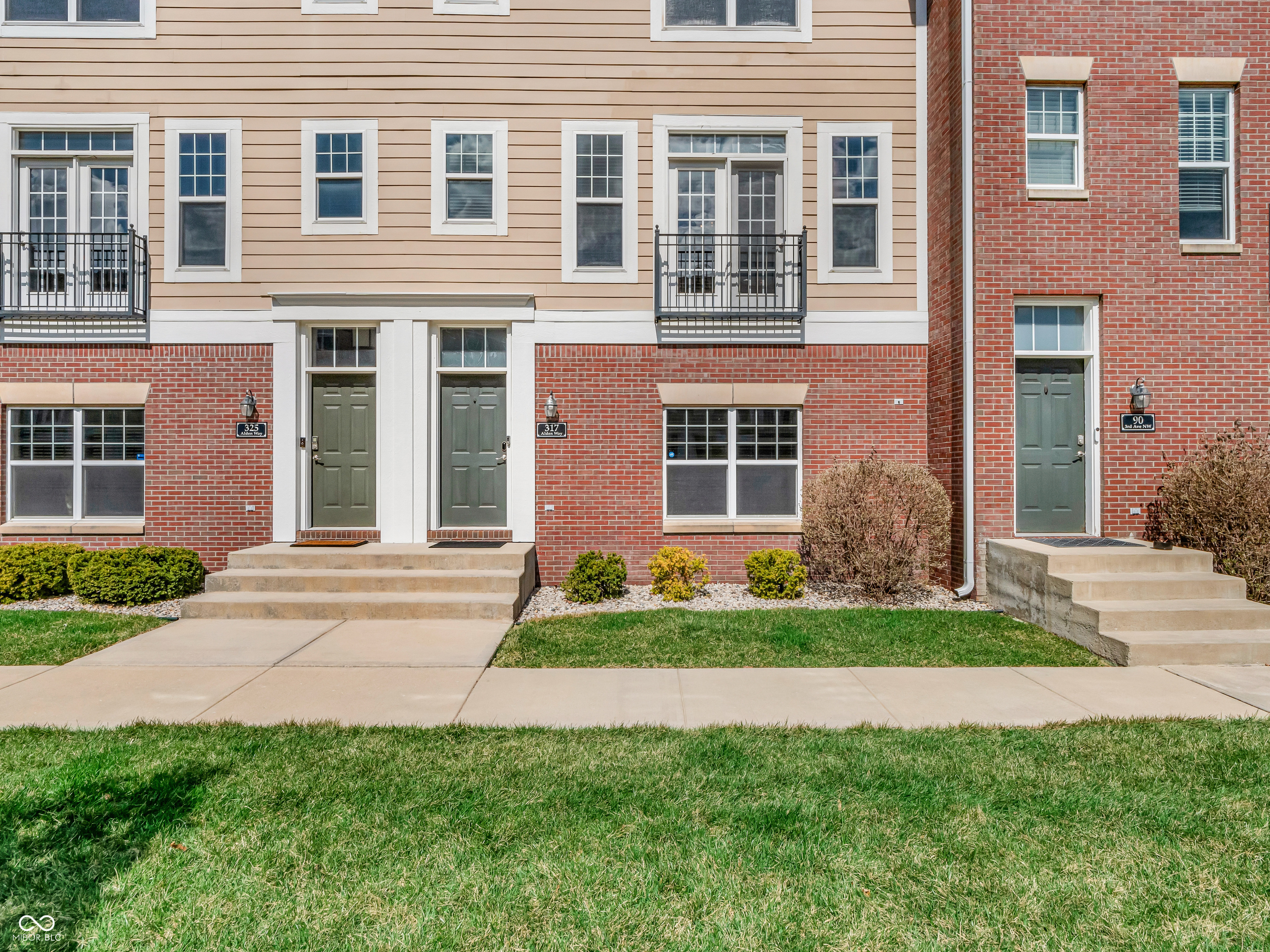 317 Alden Way