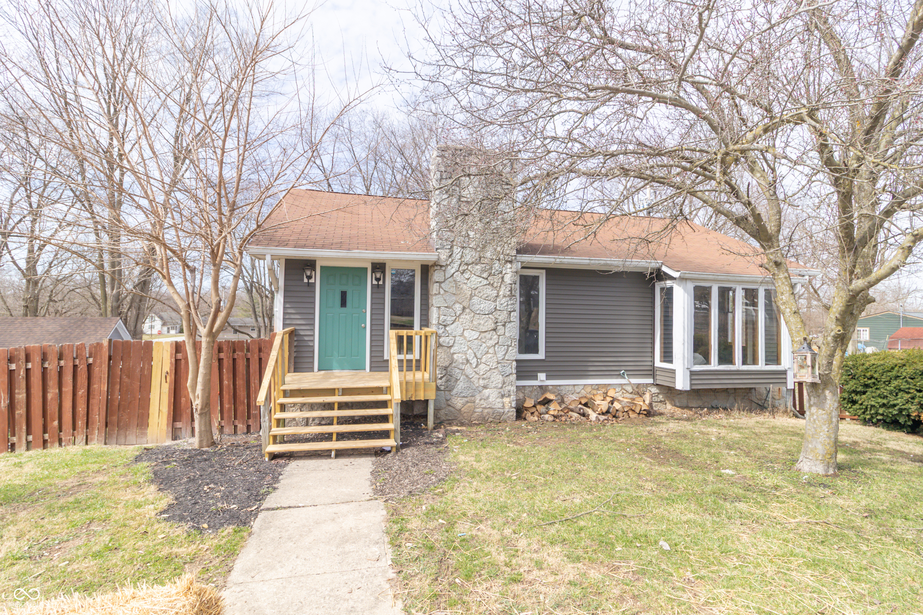953 S 5th Street