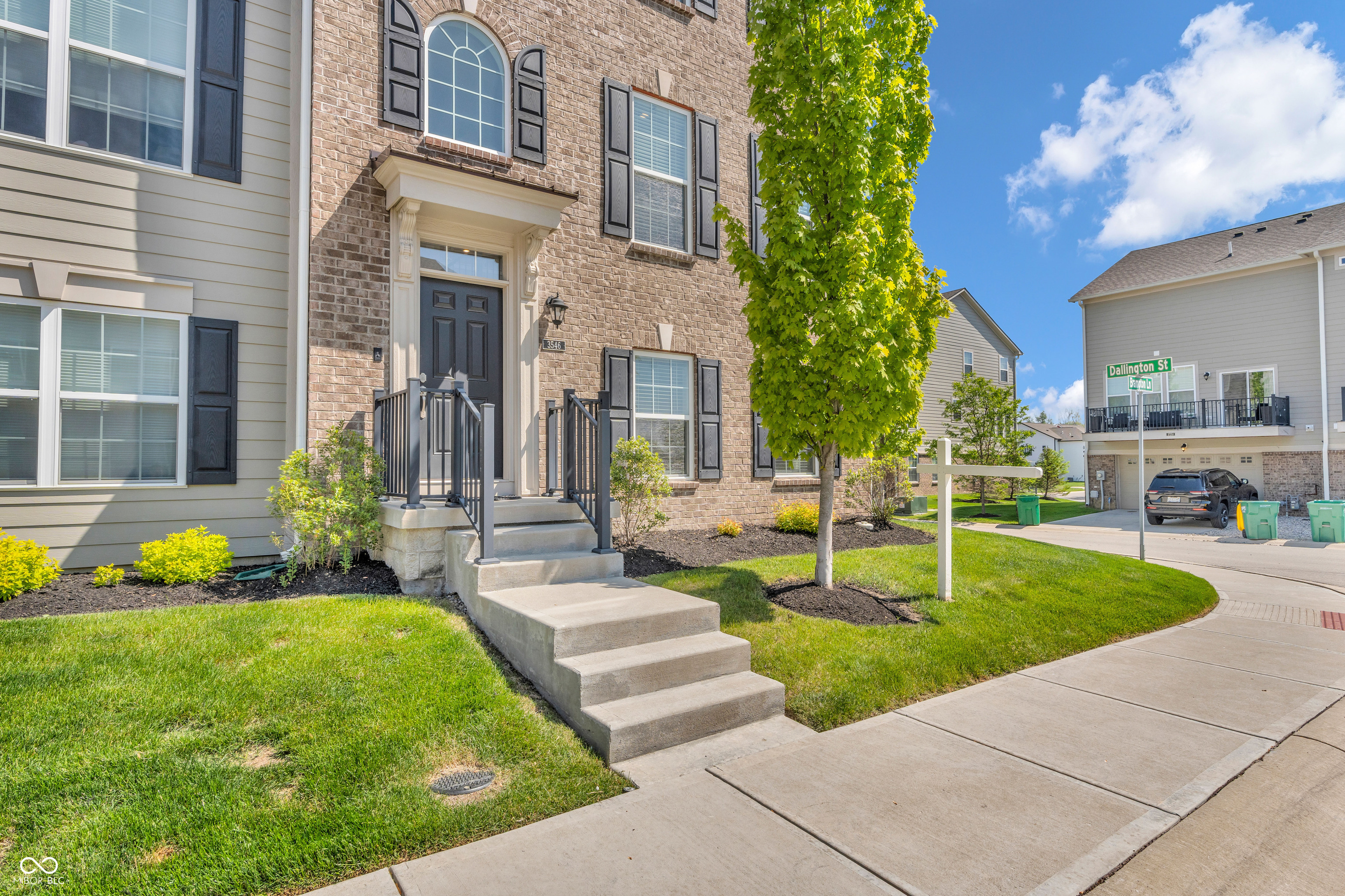 3546 Brampton Lane