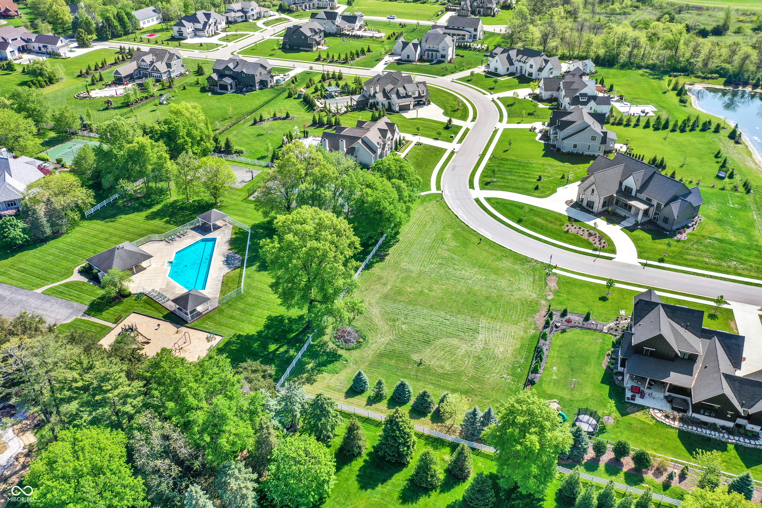 15876 Oak Park Vista