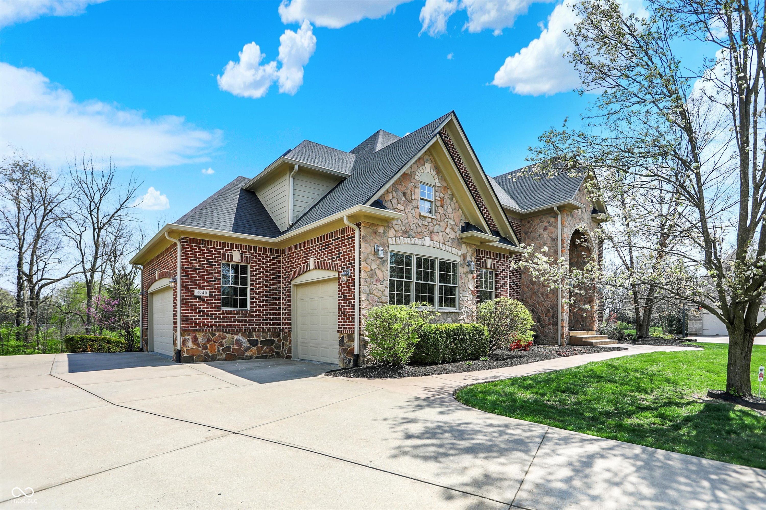 3940 Woodcrest Court