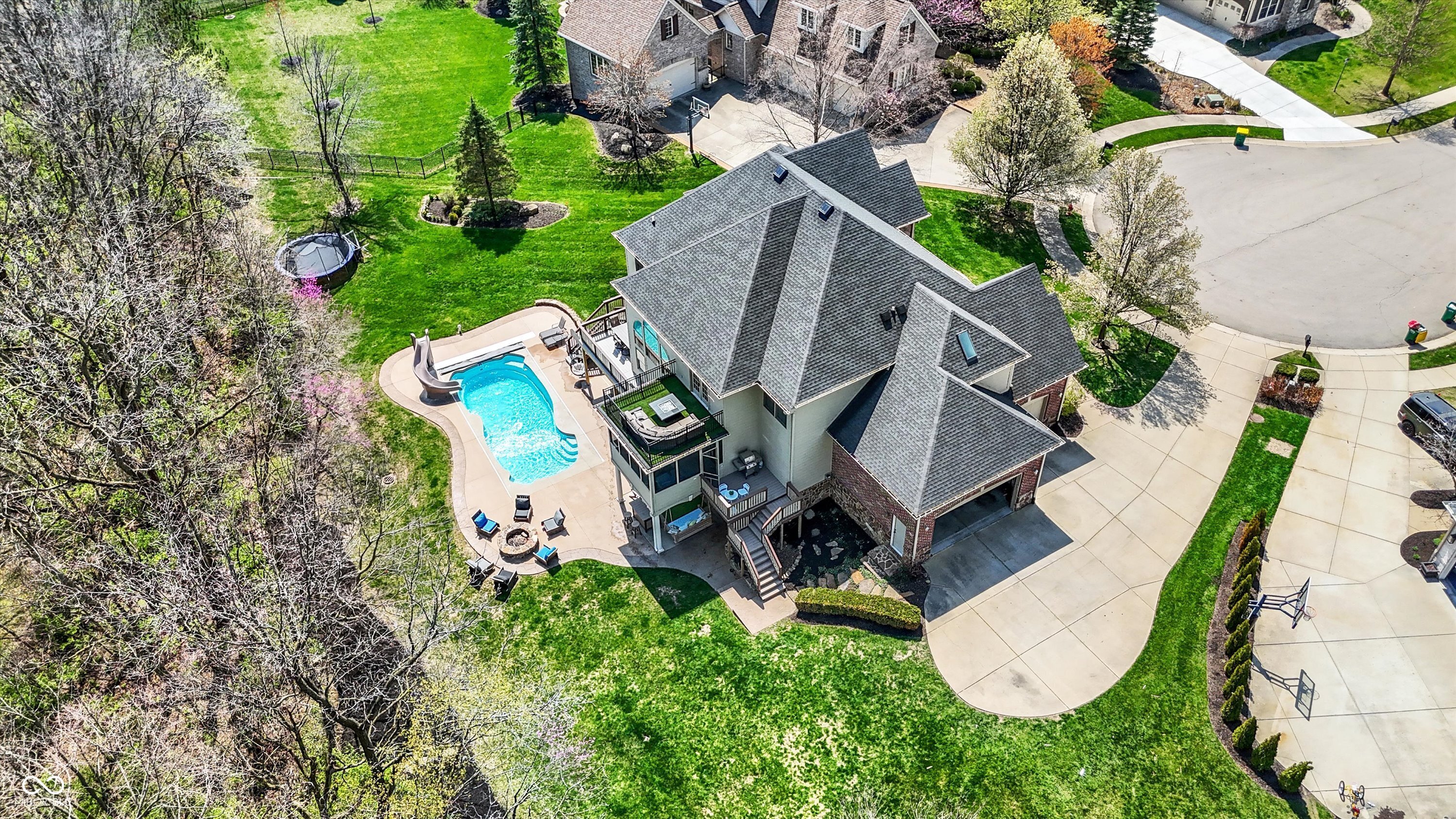 3940 Woodcrest Court