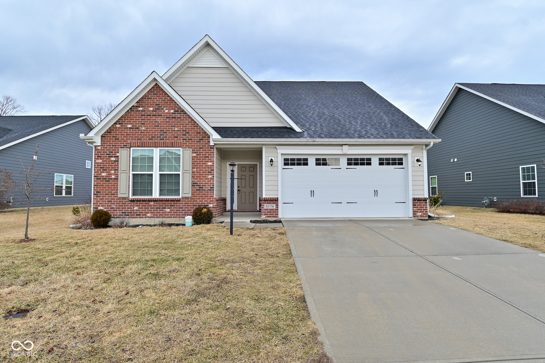 5176 Green Valley Lane