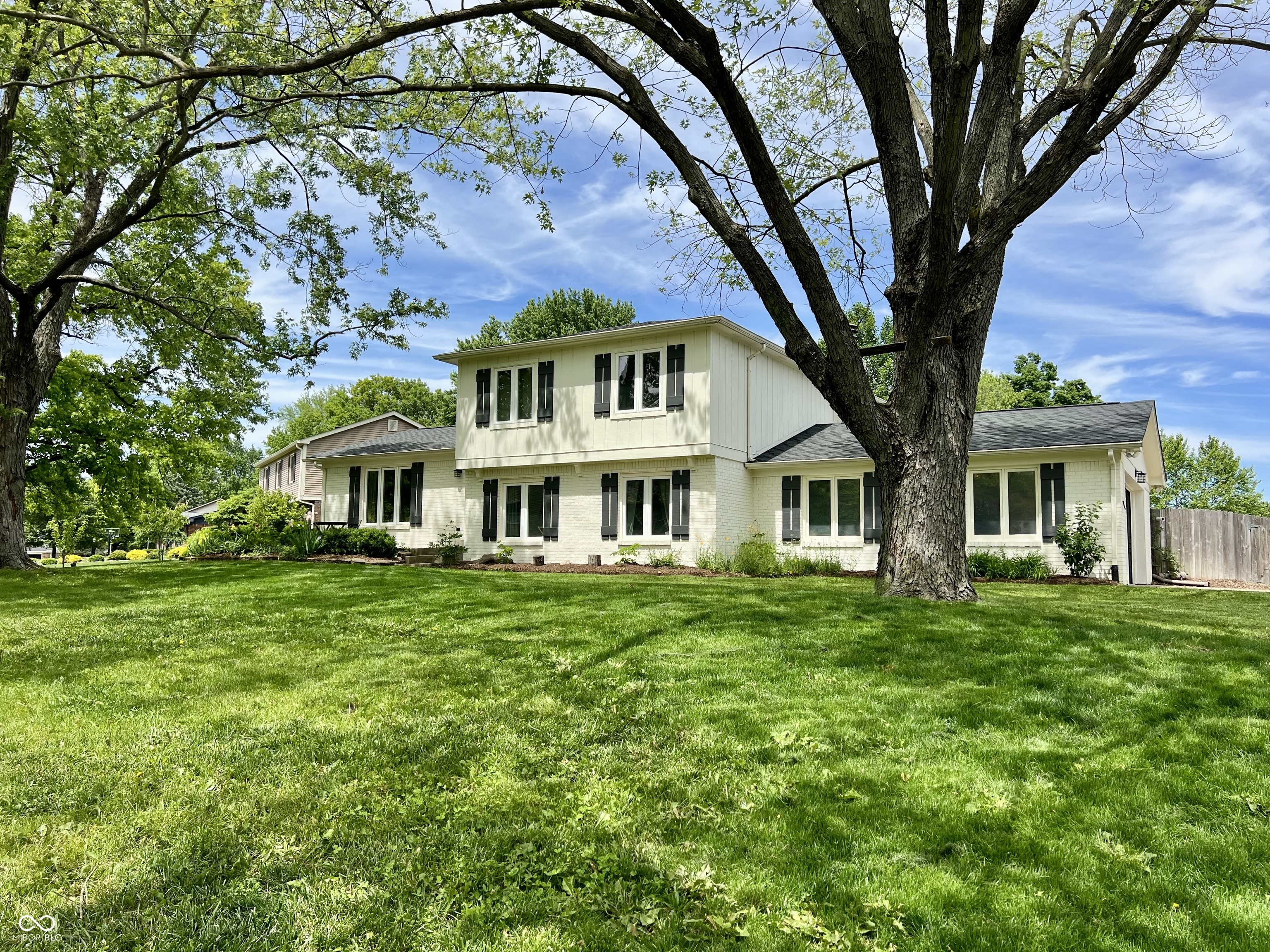 377 4th E Court