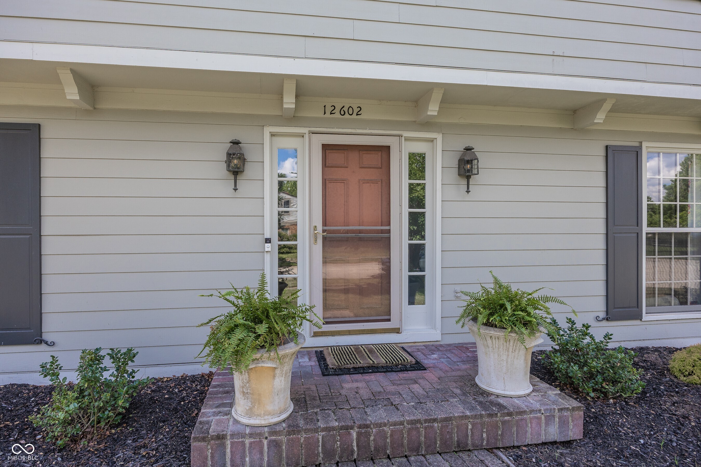 12602 Lockerbie Circle