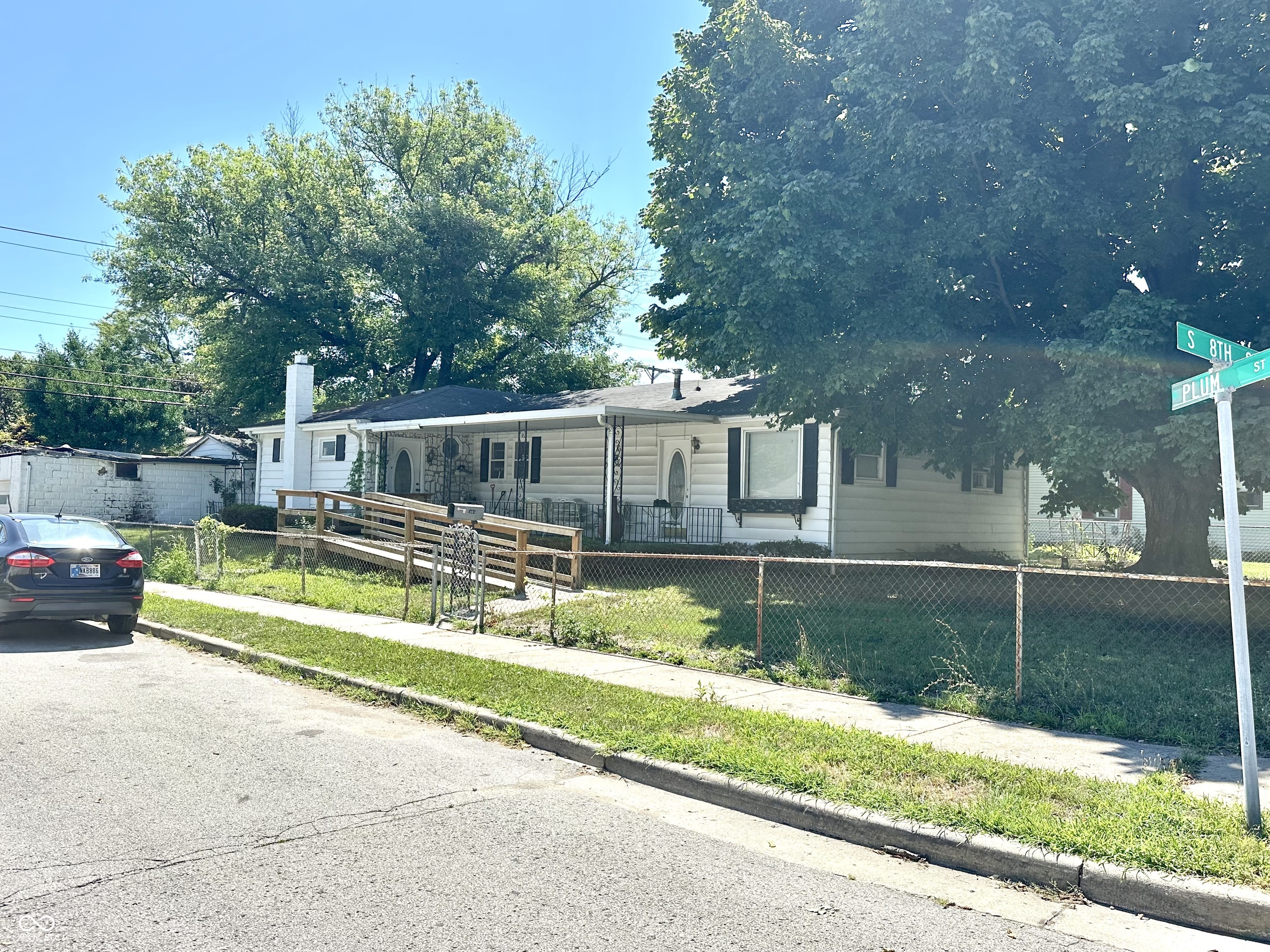 1008 S 8th Street