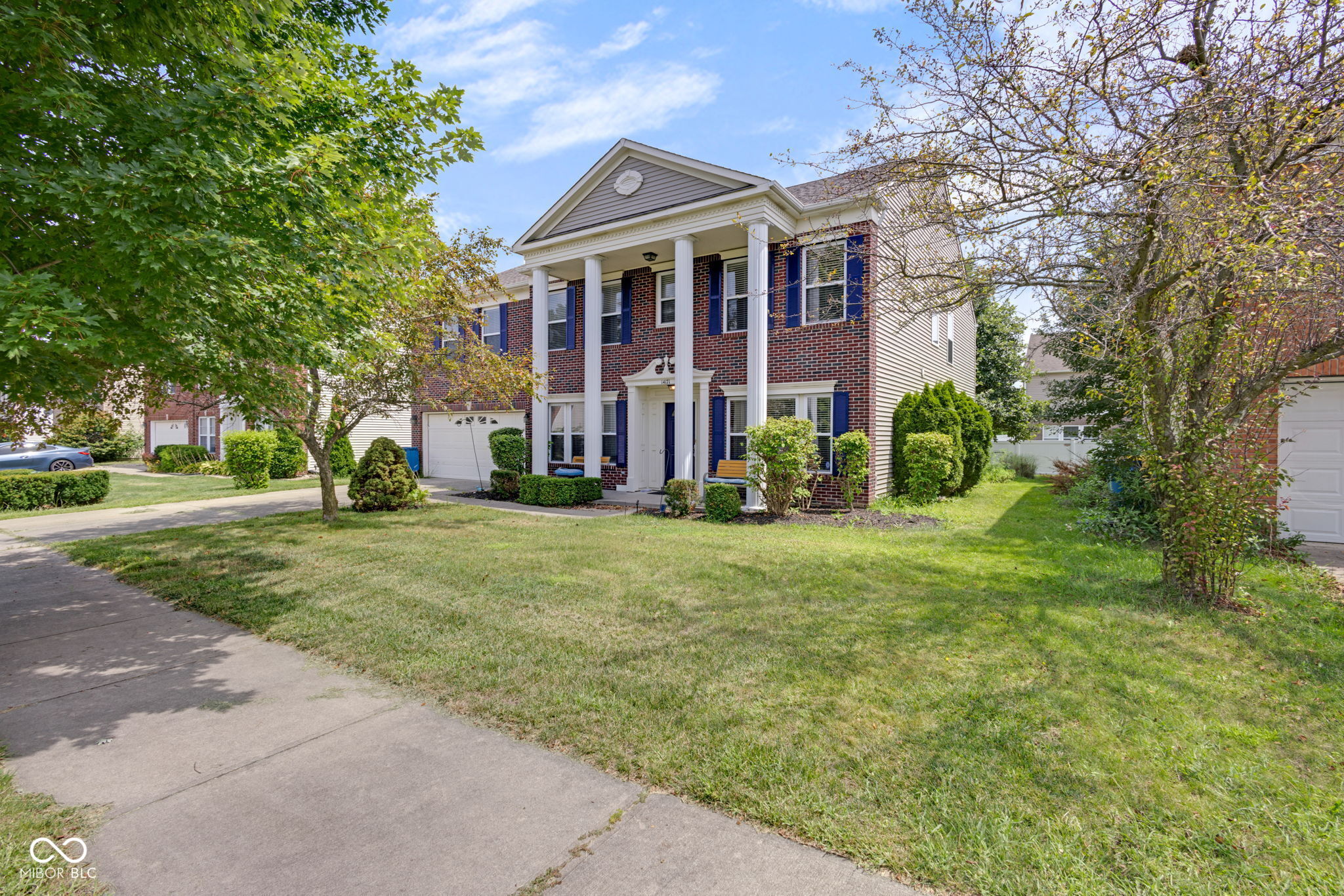 14171 Refreshing Garden Lane