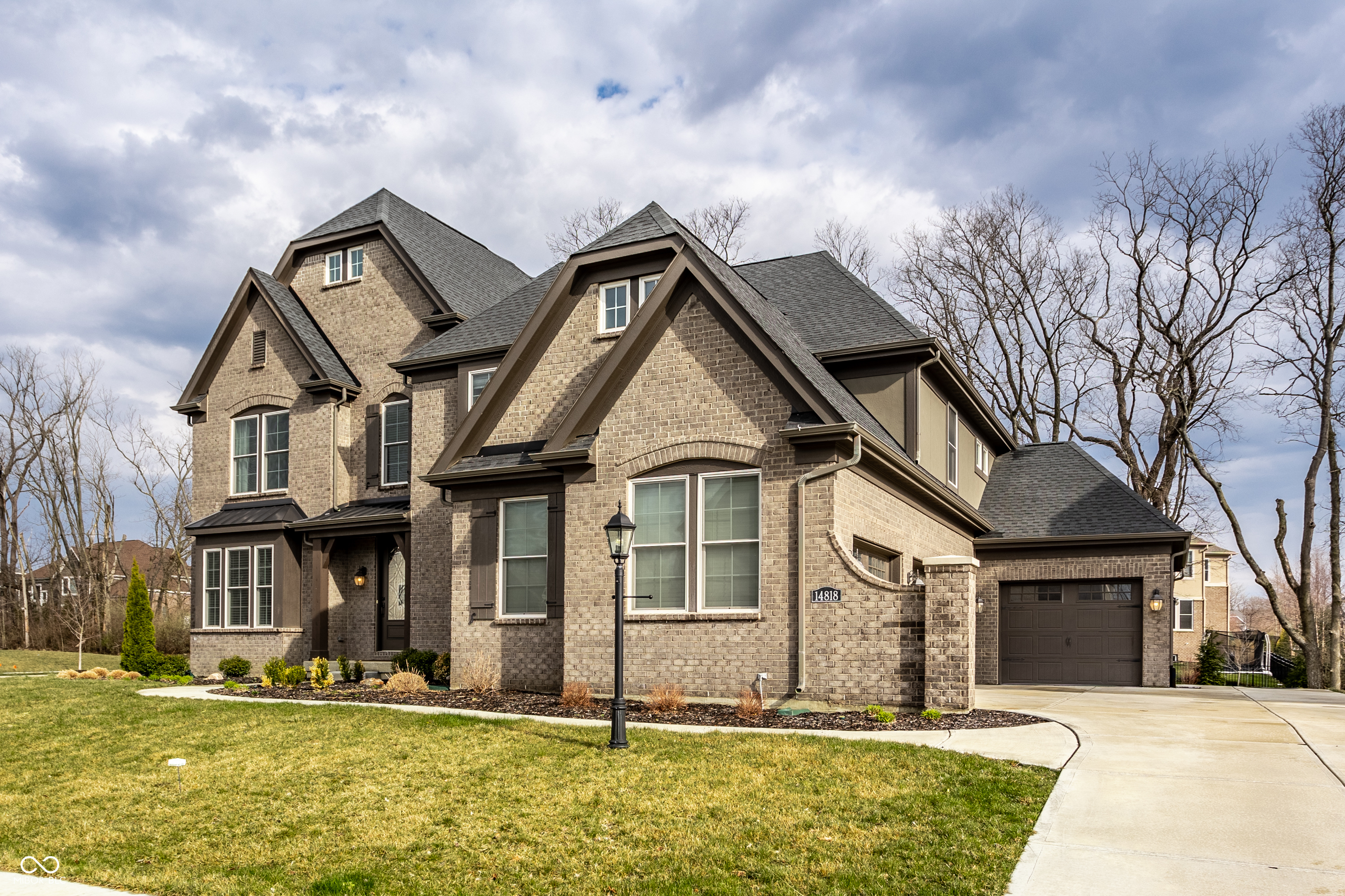 14818 Autumn View Way
