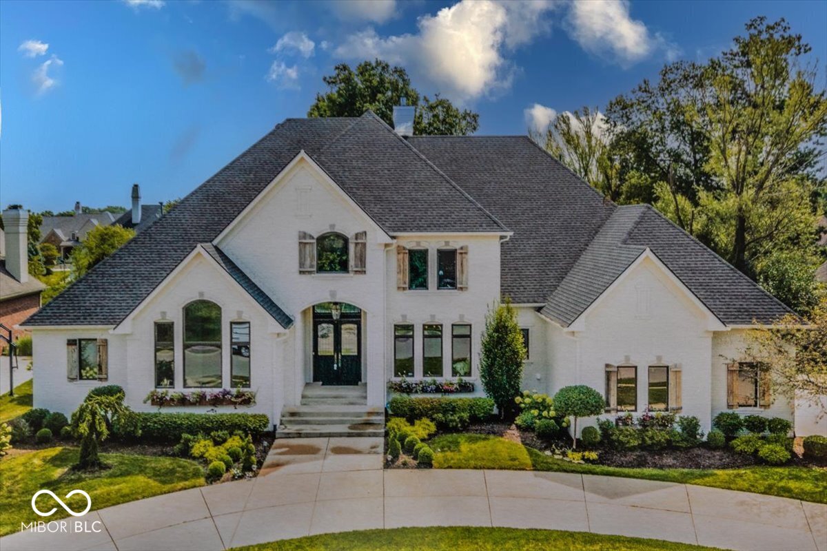 10415 Charter Oaks