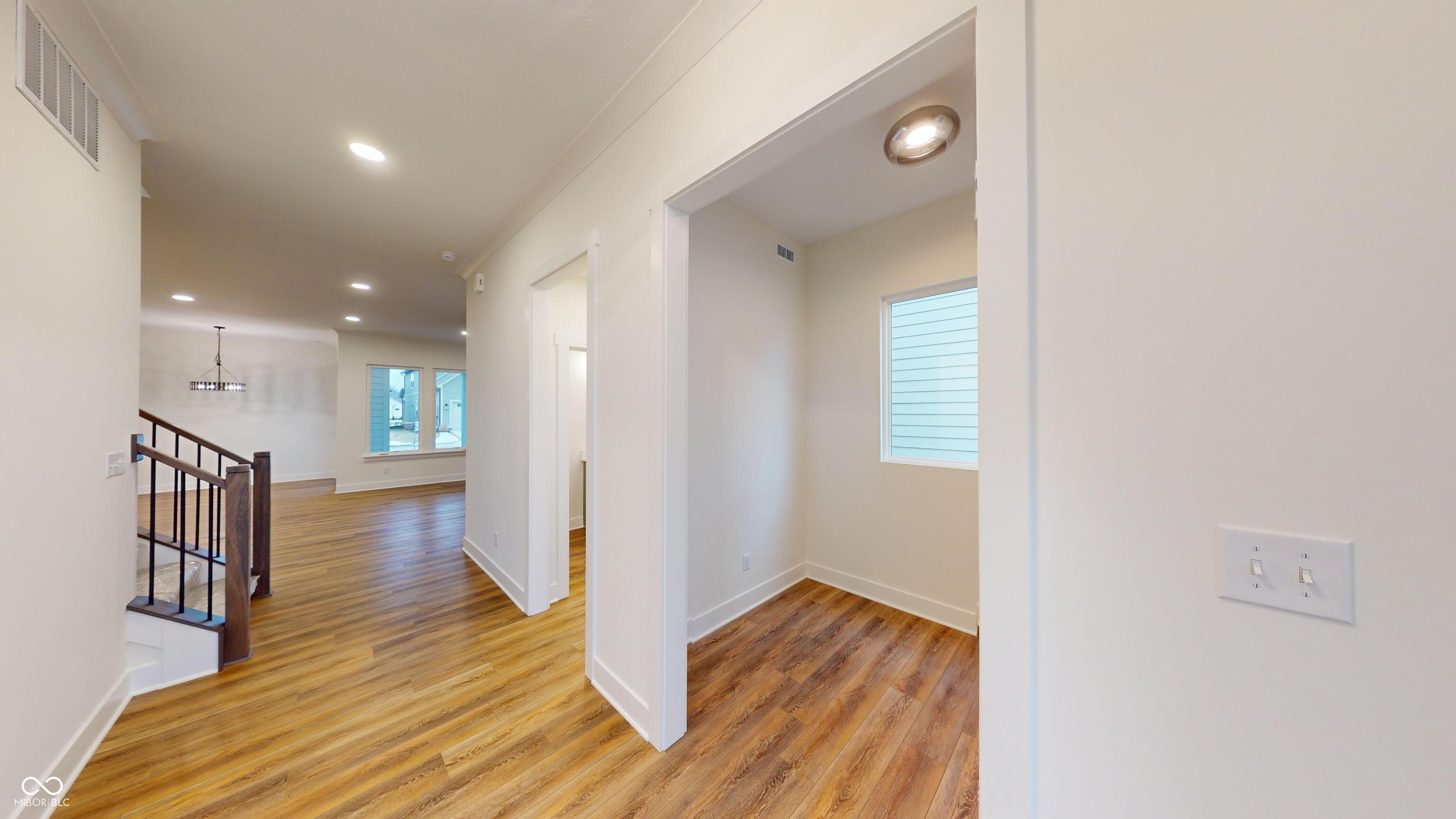 9870 Bucklebury Lane
