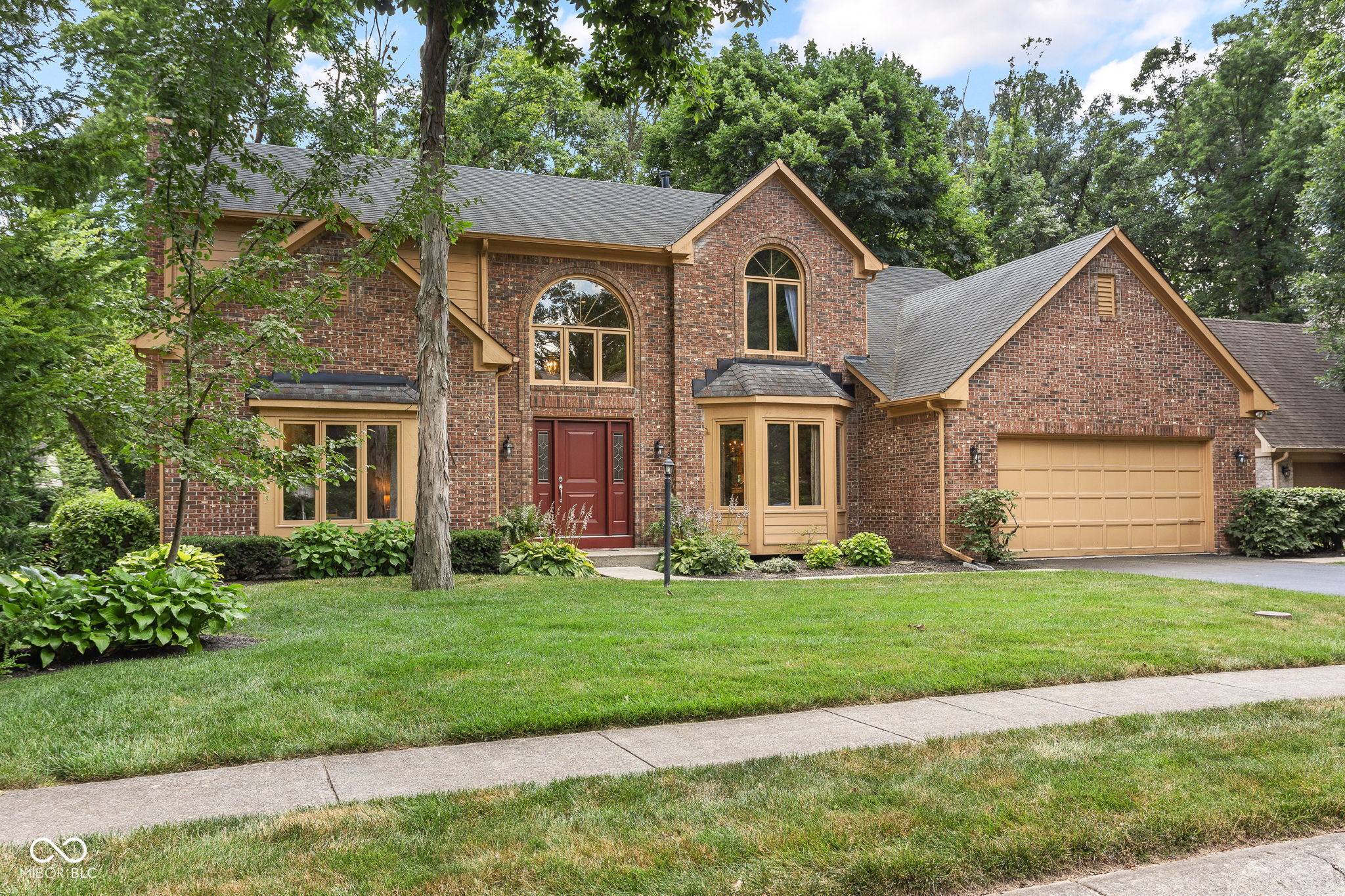 7621 Forest Drive