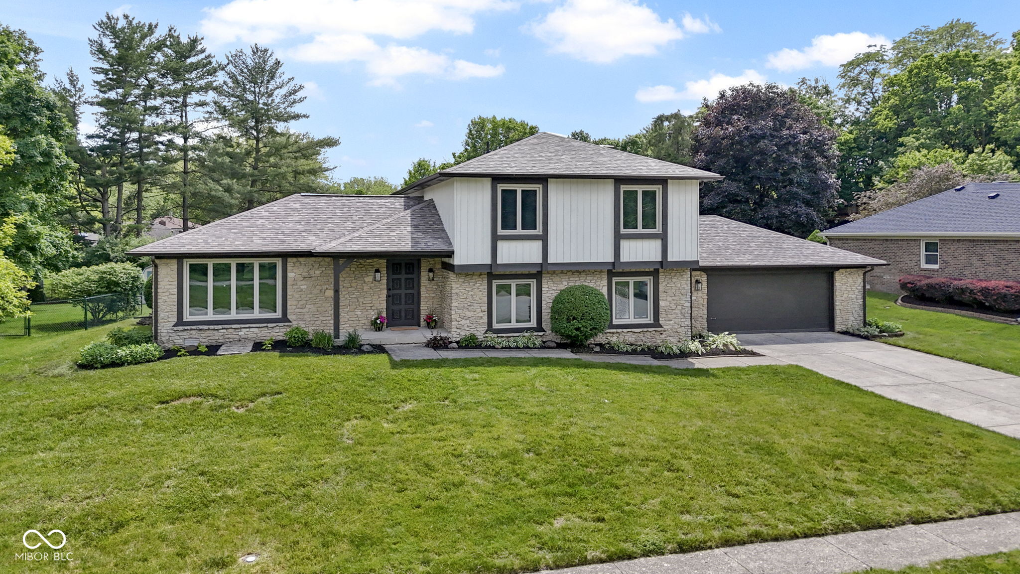 10502 E Lakeshore Drive