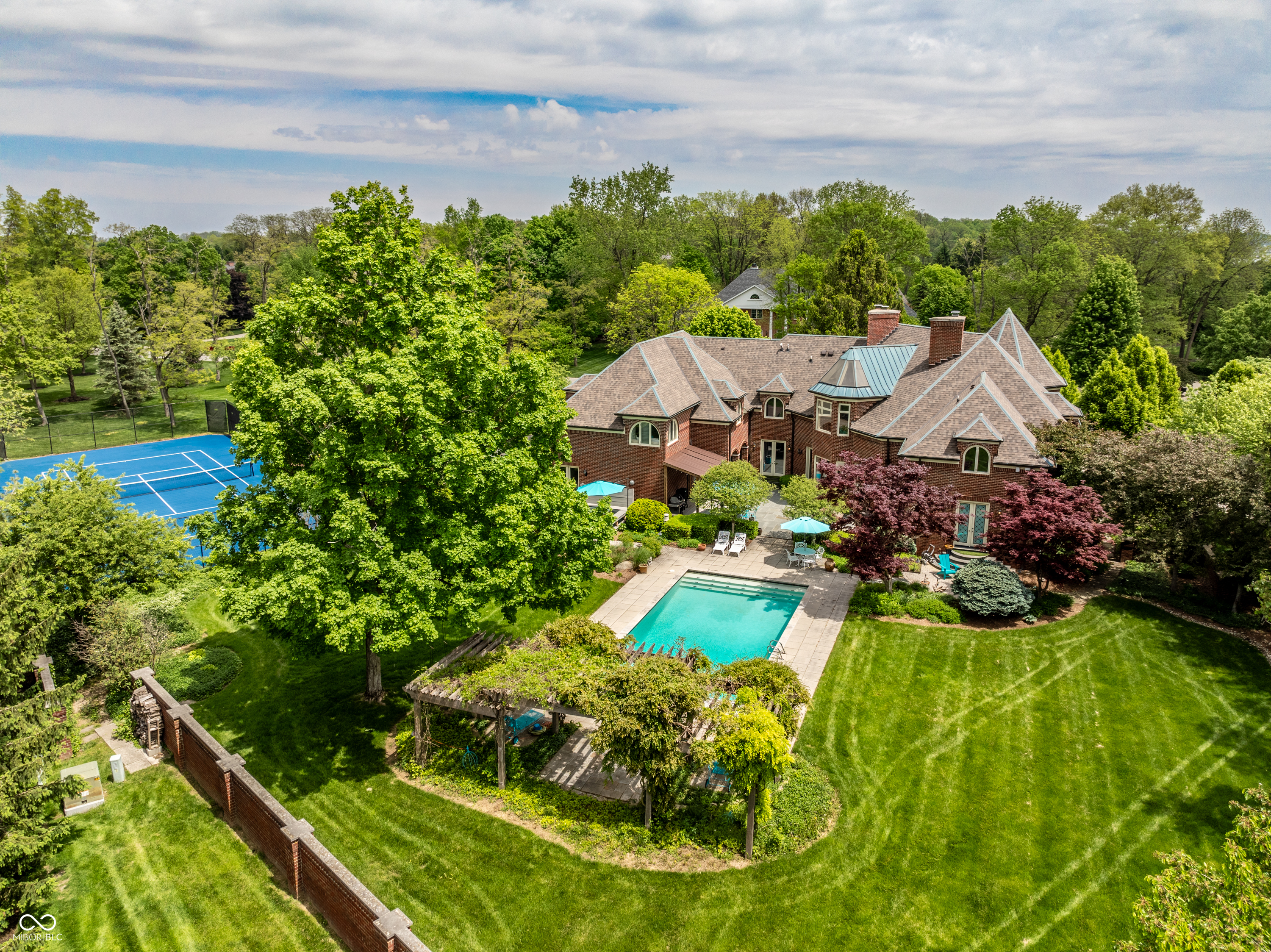 290 Breakwater Drive