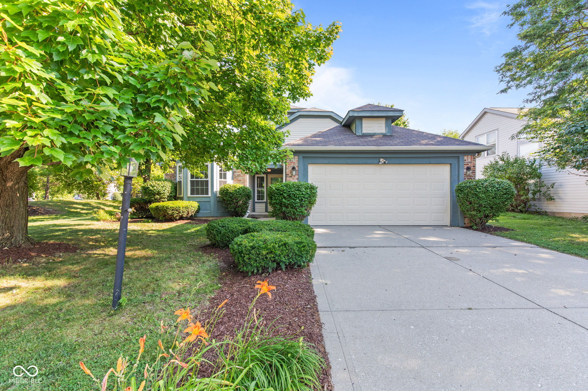 8812 Glass Chimney Lane