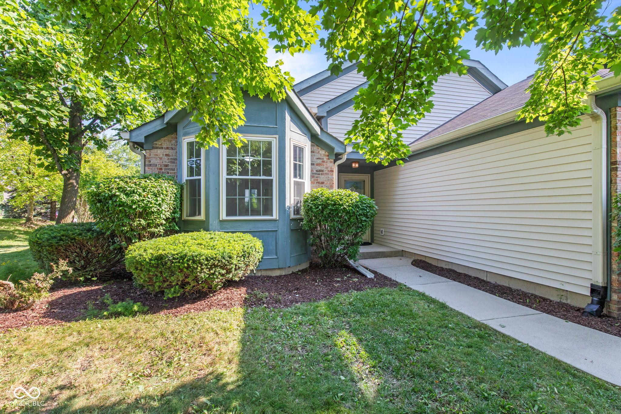8812 Glass Chimney Lane